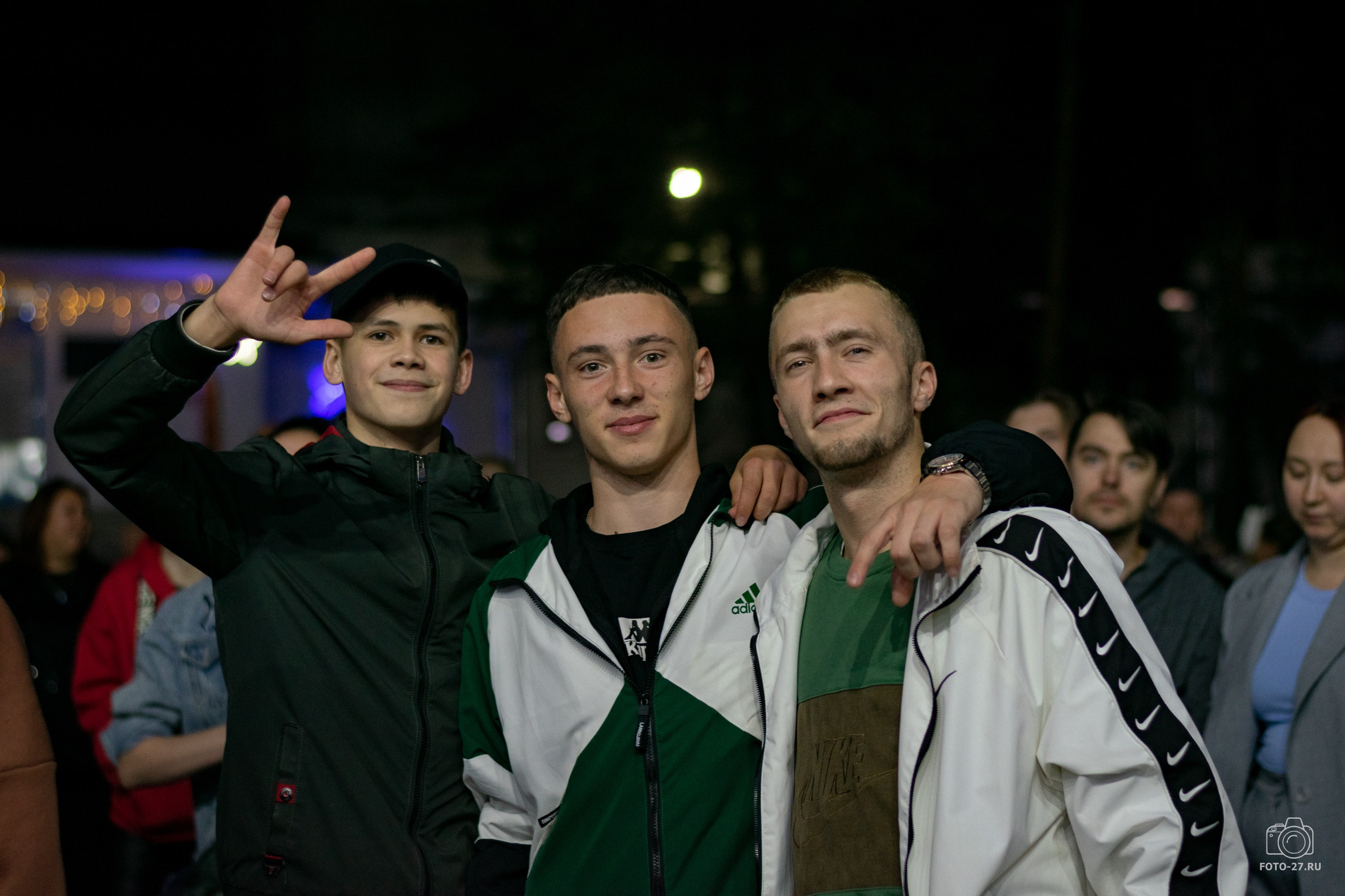 Антон Курдюмов фотограф в Хабаровске Рина Курдюмова фото27 foto27 Антон Дорофеев репортажный репортаж документалист Тони и Рина фотосоздатели Международный фестиваль Рок в защиту животных Хабаровск