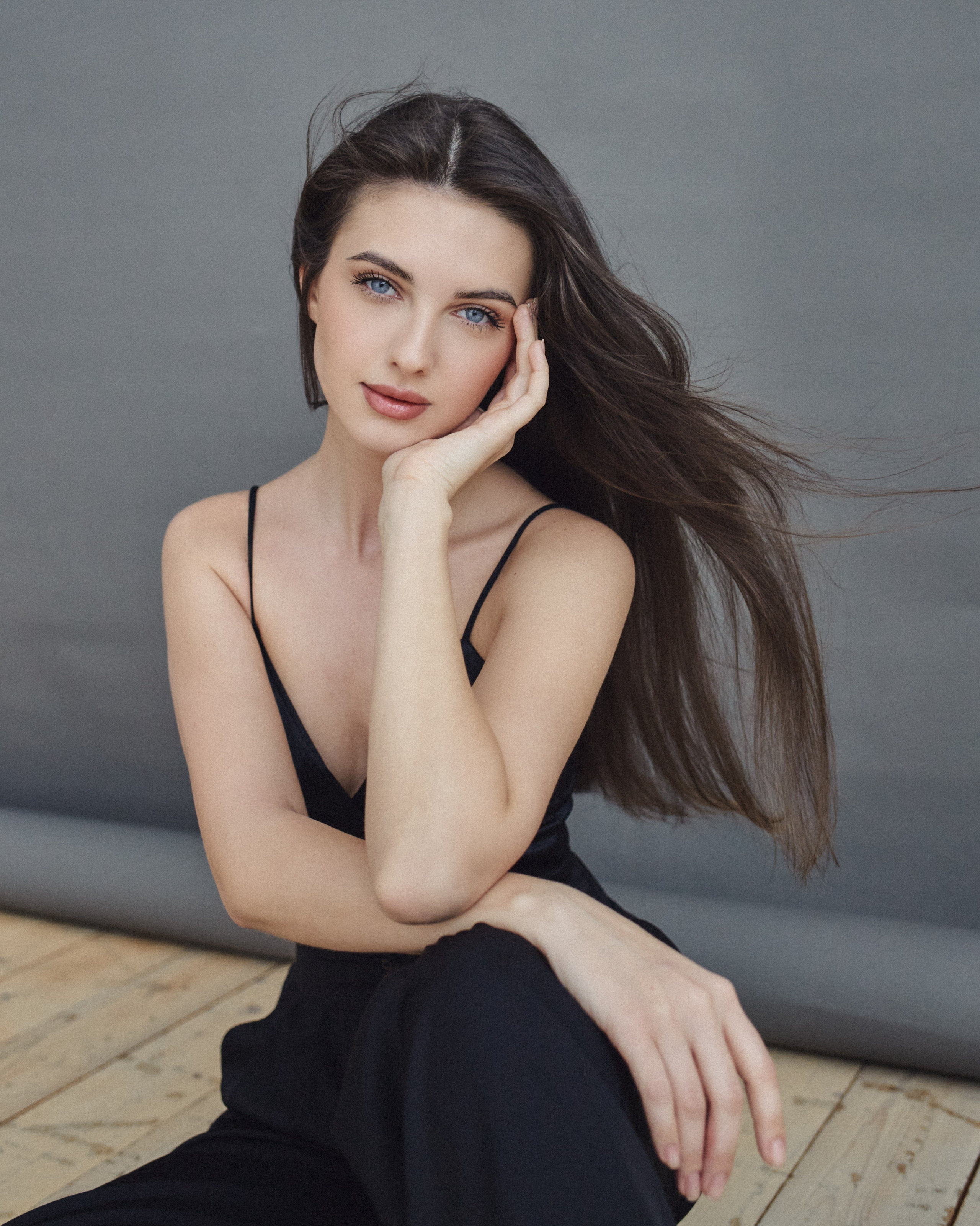 Марина, 40-42, рост 170. KED Production — продакшн из СПб. Создаём фото, видео и контент, который помогает брендам и селлерам продавать больше