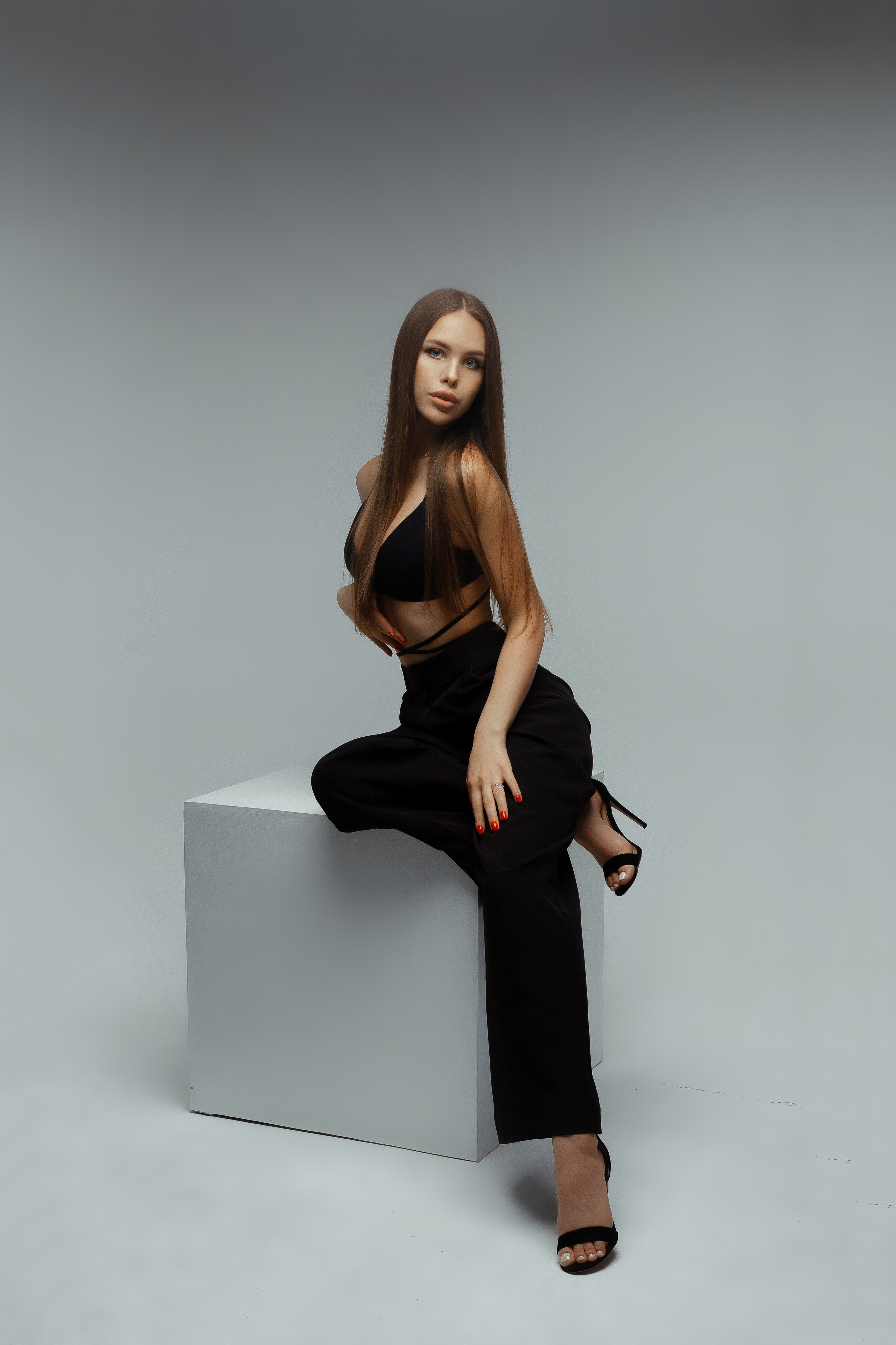 TANYA. Фотограф женского портрета, беременности и семейных фотосессий