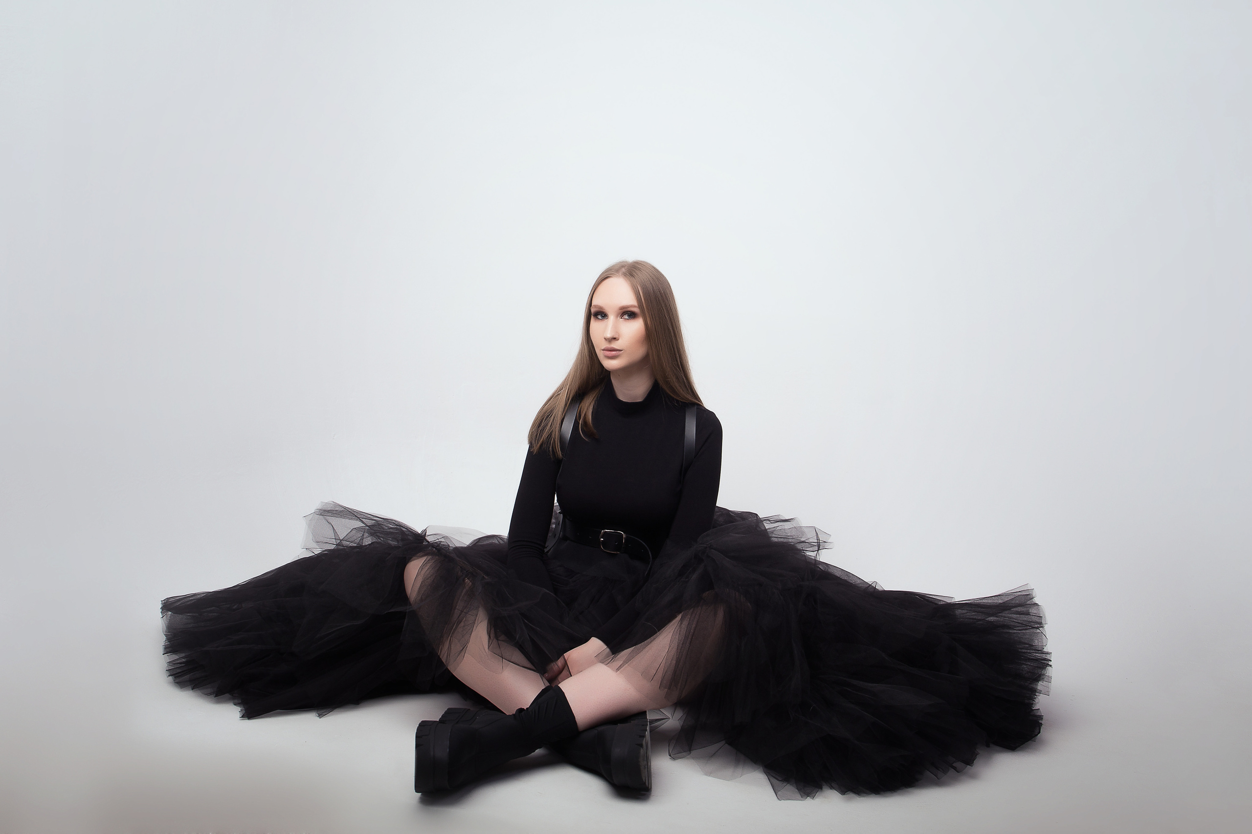 YANA. Фотограф женского портрета, беременности и семейных фотосессий