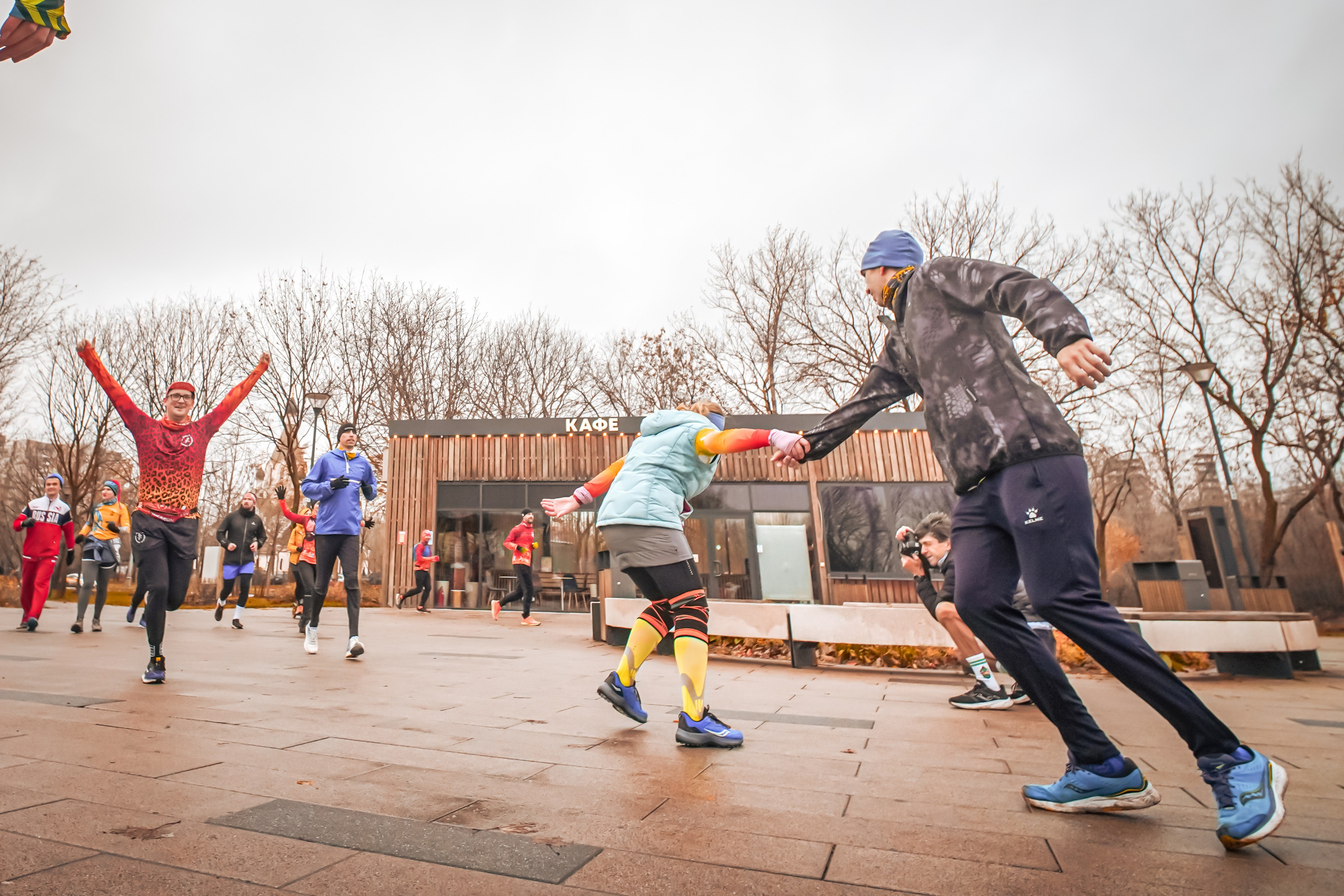 #марафонудома #яuzarun 2024 2-я петля, группа 6:30. Роман Капилюшов. Бег. Фото. Видео. г. Люберцы