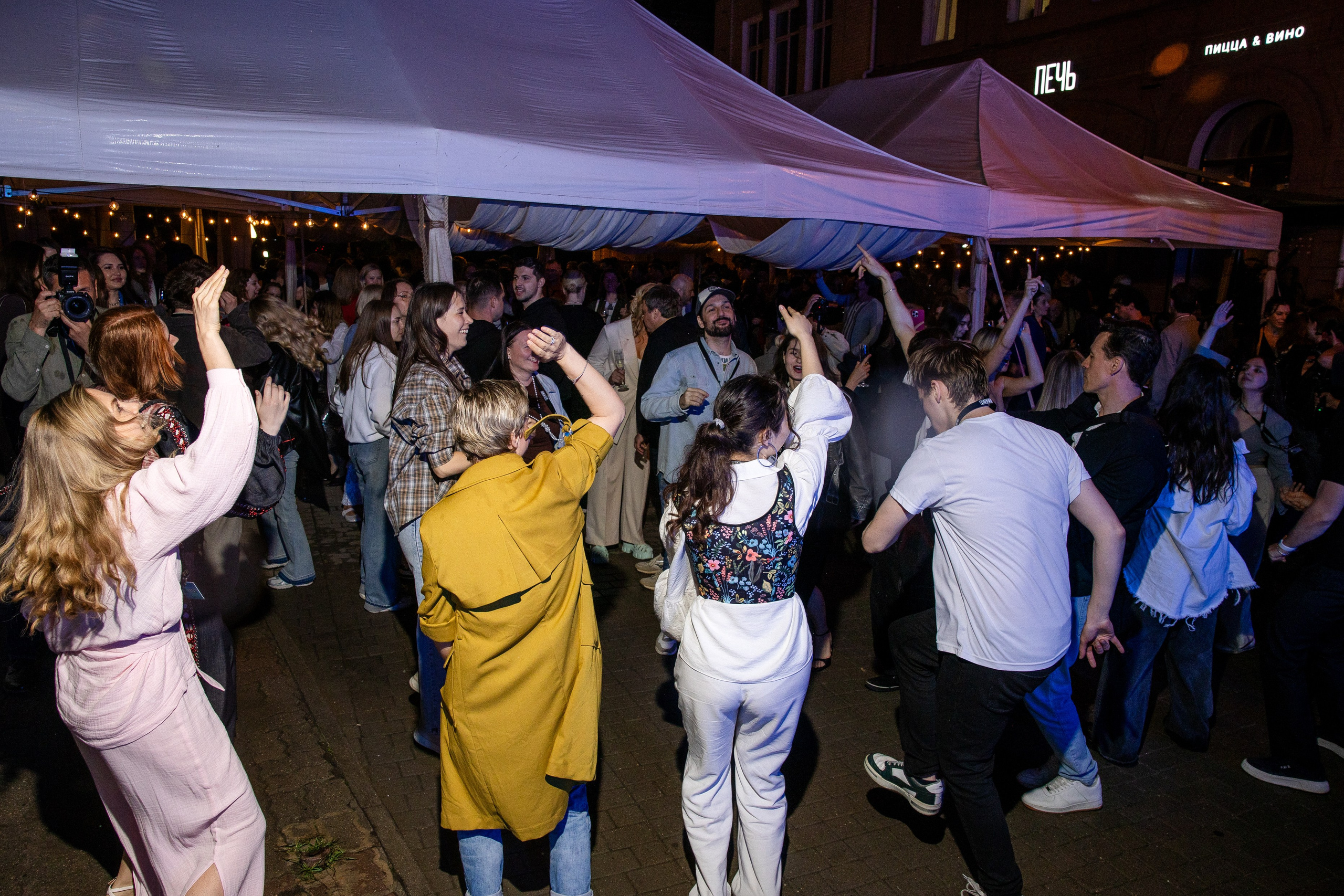 Репортажная съёмка. Свадебный фотограф в Иваново Гитарина Черняева