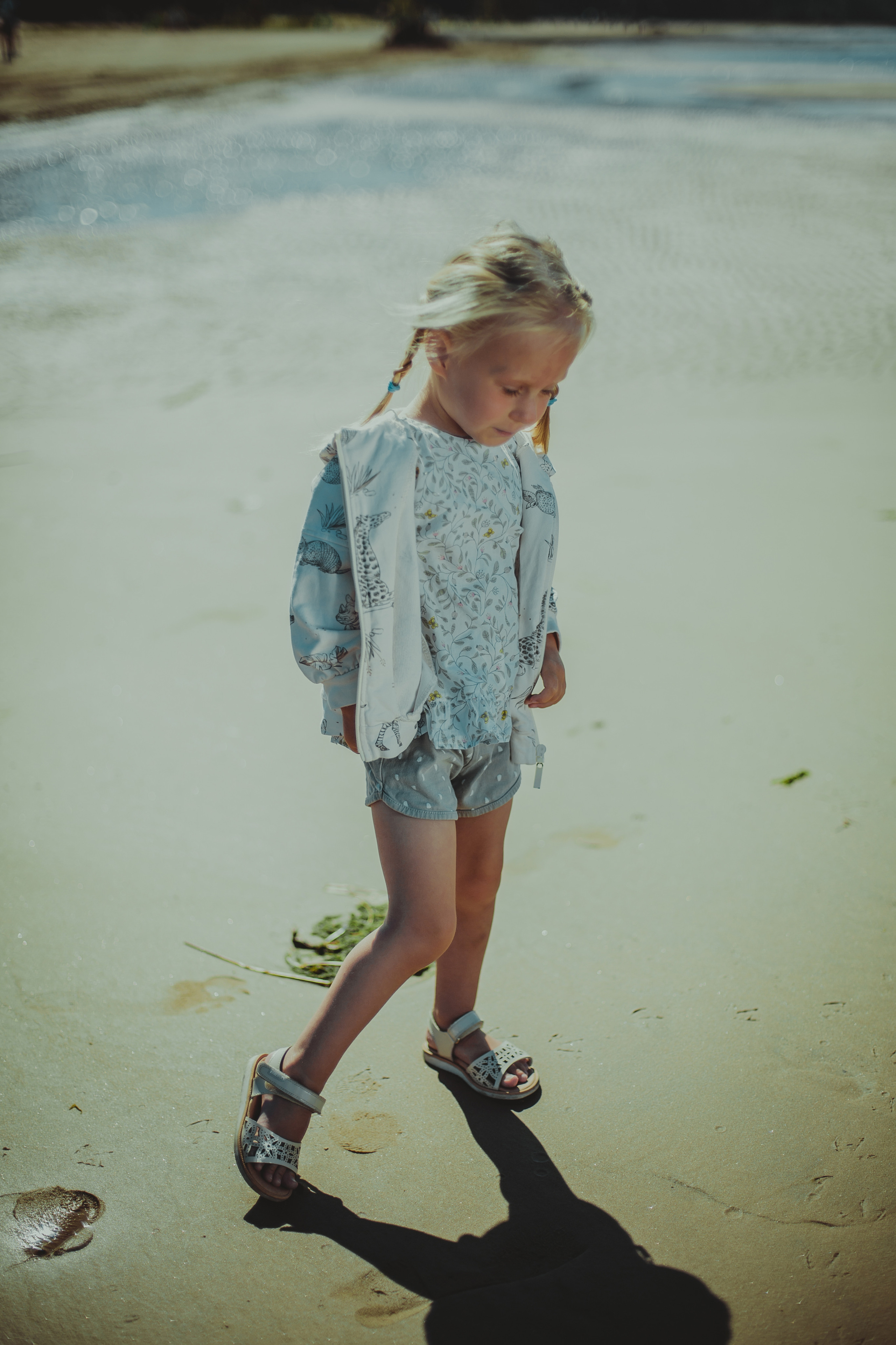 Фотосессия маленькой мультяшной девочки на природе. Детский, свадебный и семейный фотограф Юлия Курбатова, Санкт-Петербург