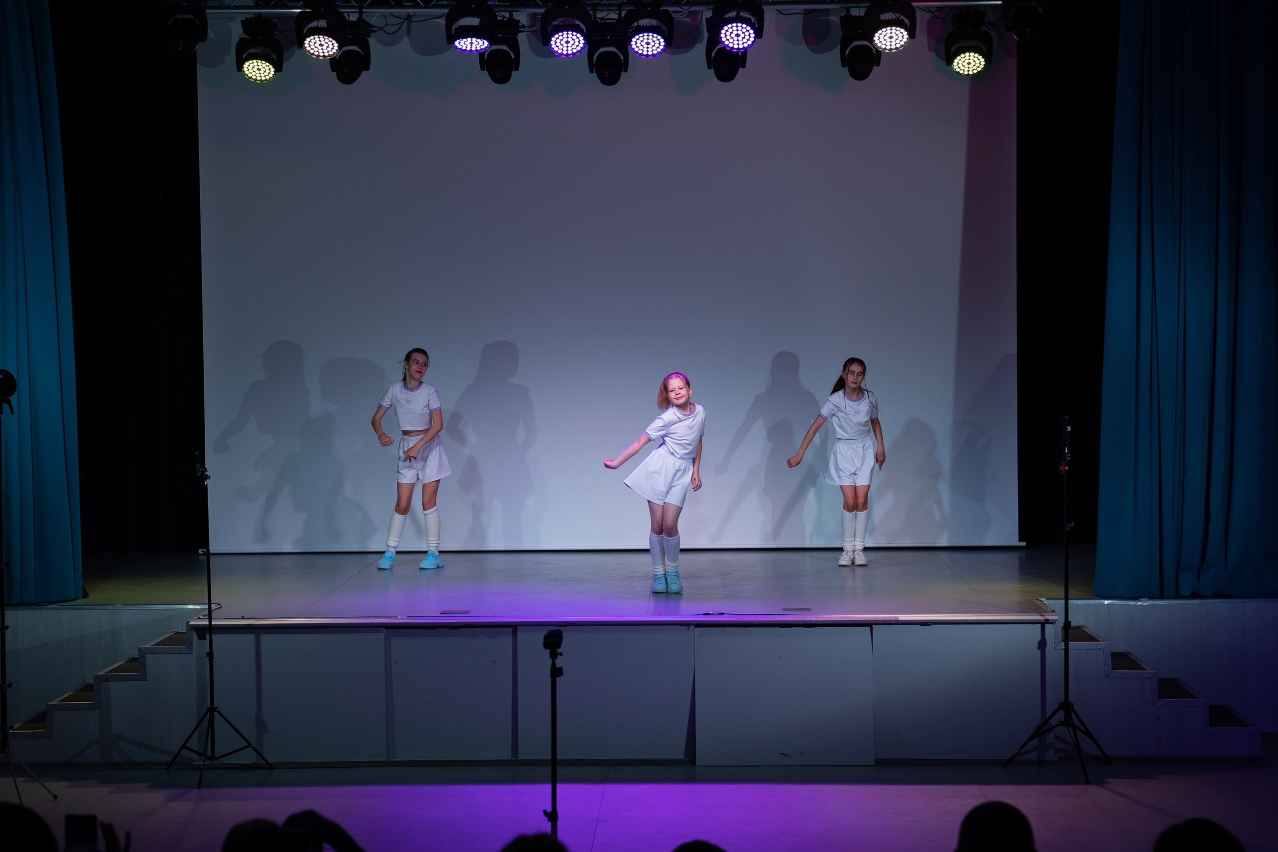 Отчетный концерт продюсерского центра «Новая Звезда». Фото / Видеосъемка в Москве