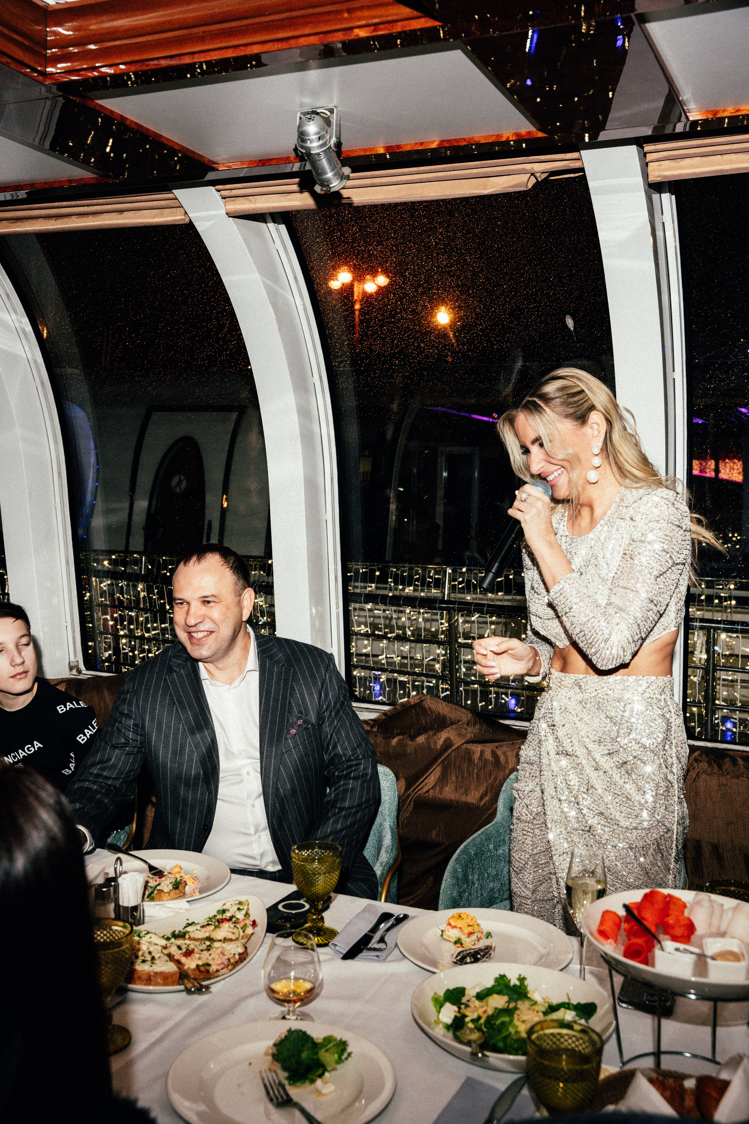 Корпоратив Erwin Река. Портретный и репортажный фотограф