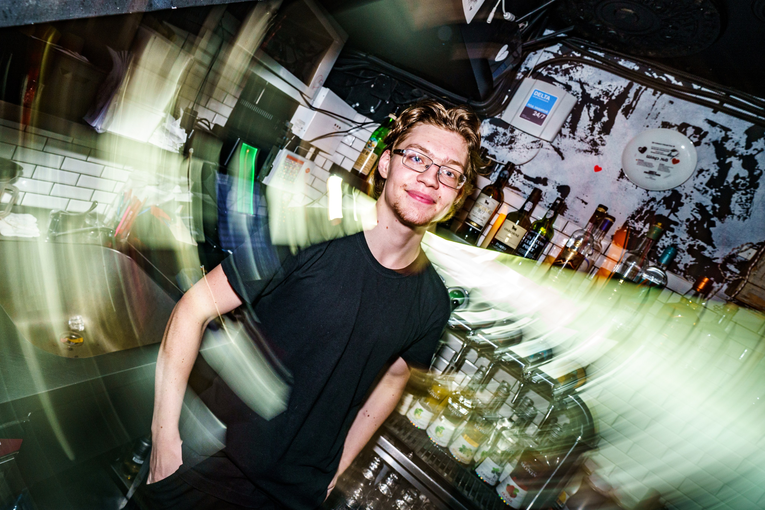 Бар разбитых сердец. DJ Guitacidelli. Концертный и репортажный фотограф в Санкт-Петербурге Слава Пахомов