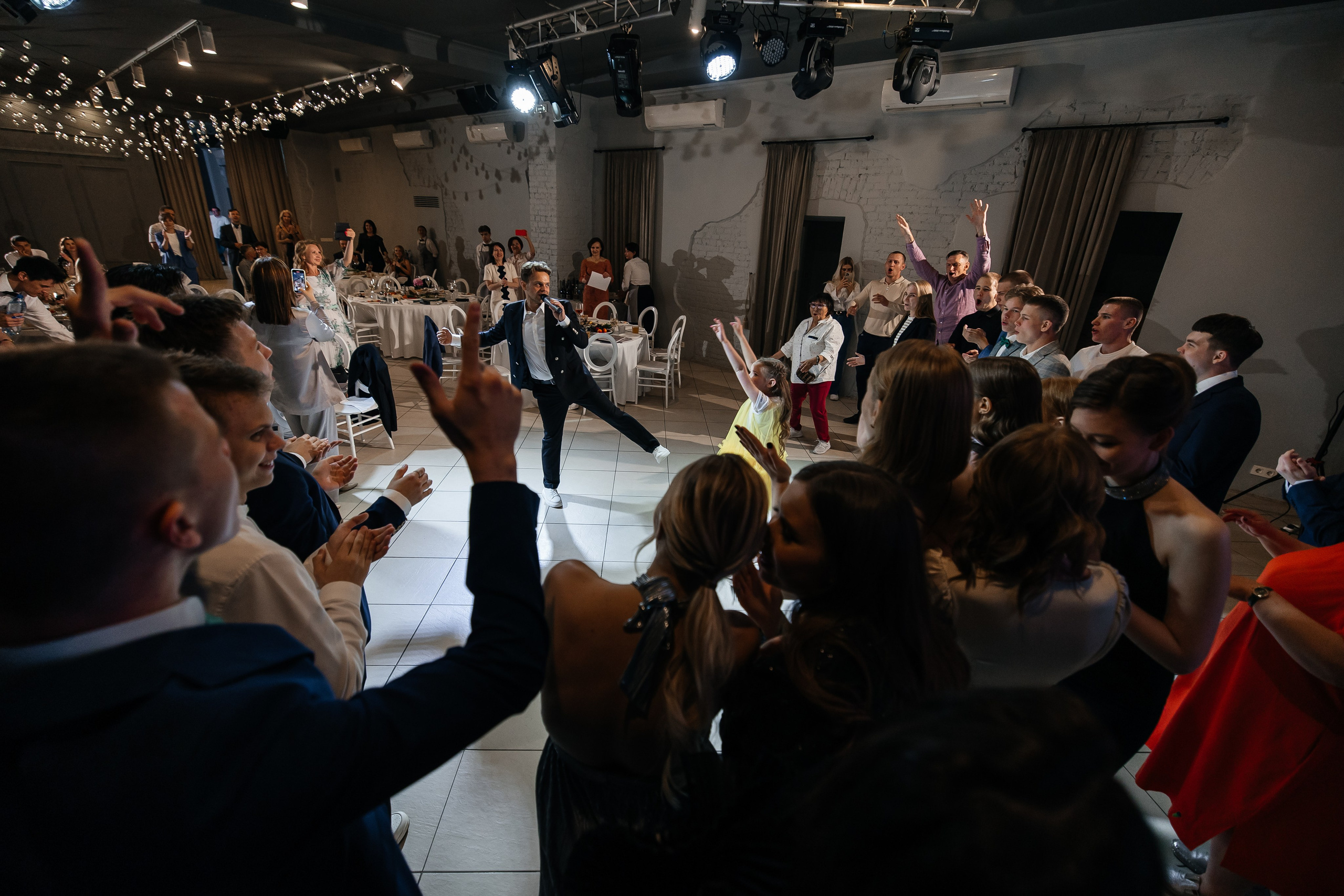 2023-06-23 Выпускной МБОУ СОШ № 10. Фотограф в Красноярске