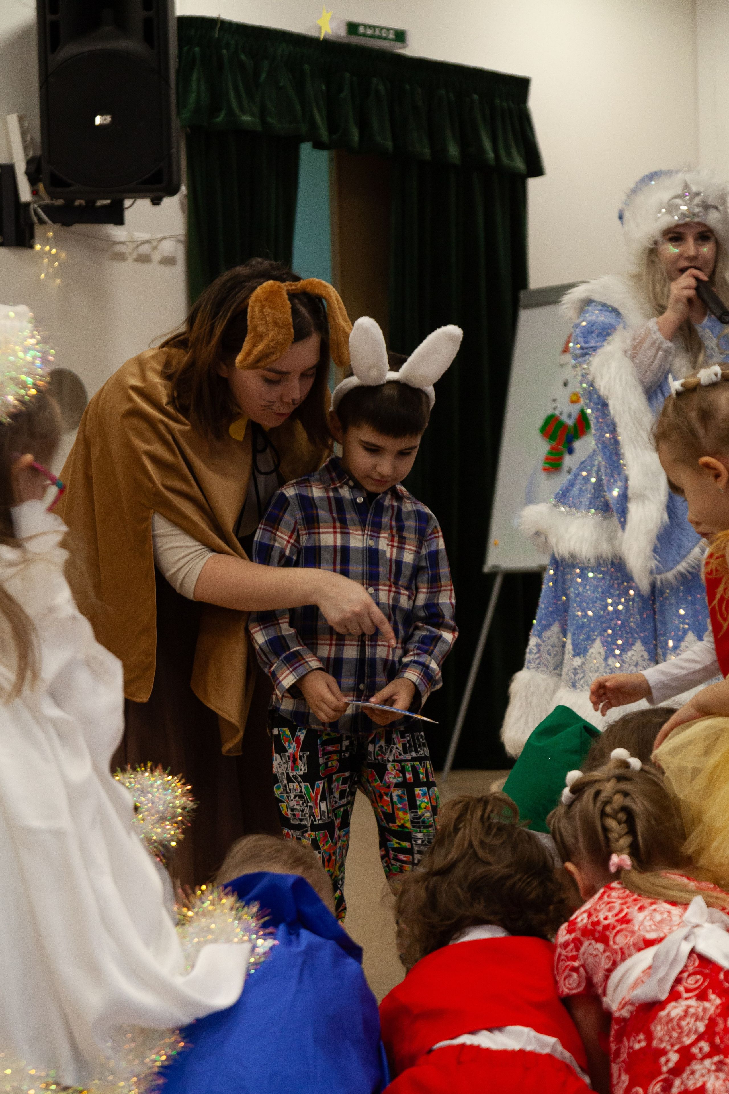 Новогодний утренник. 17.12.24. Профессиональное фото в Казани: от идеи до результата. Фотограф Яна Мур