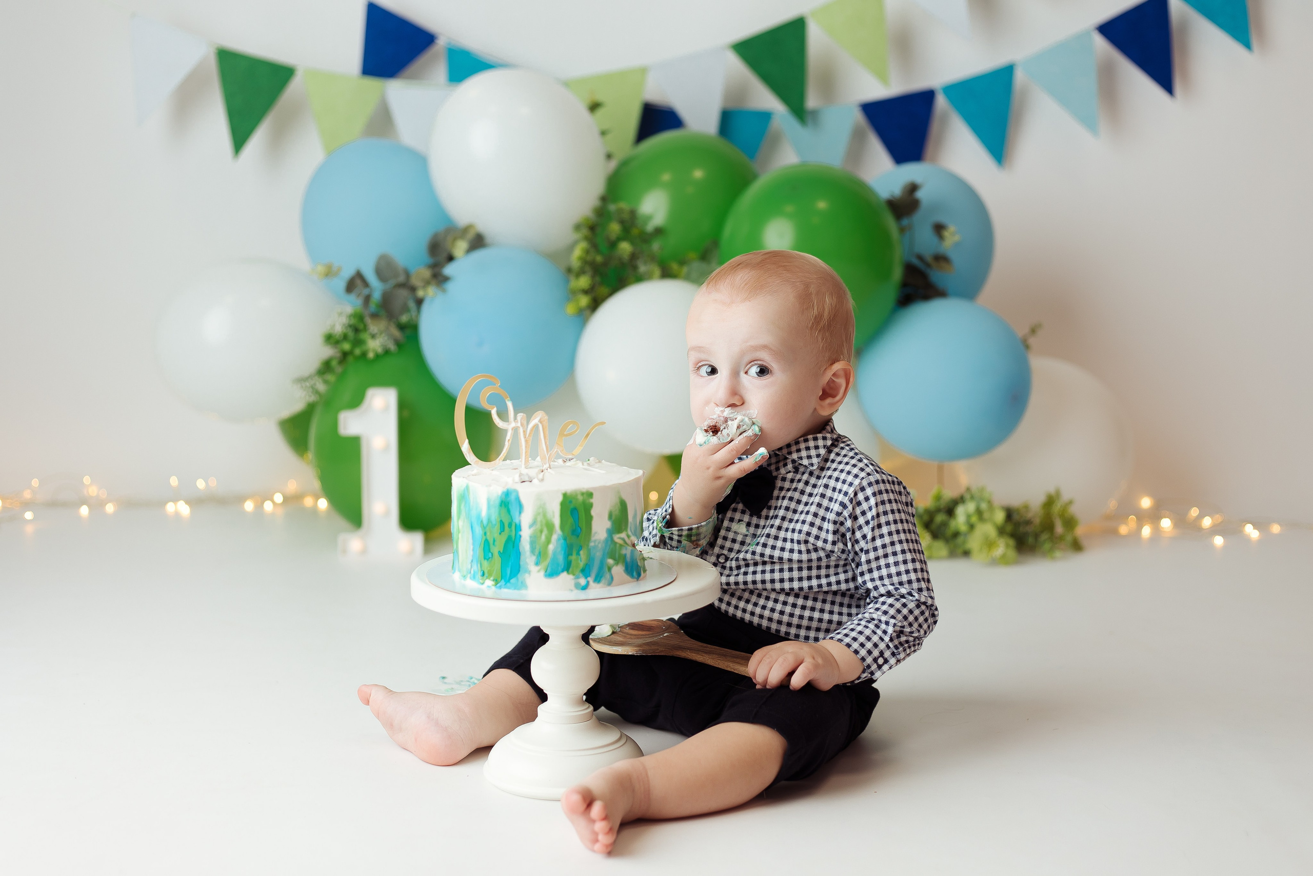 Праздничное оформление. Фотограф беременности, новорожденных Москва. годики под ключ