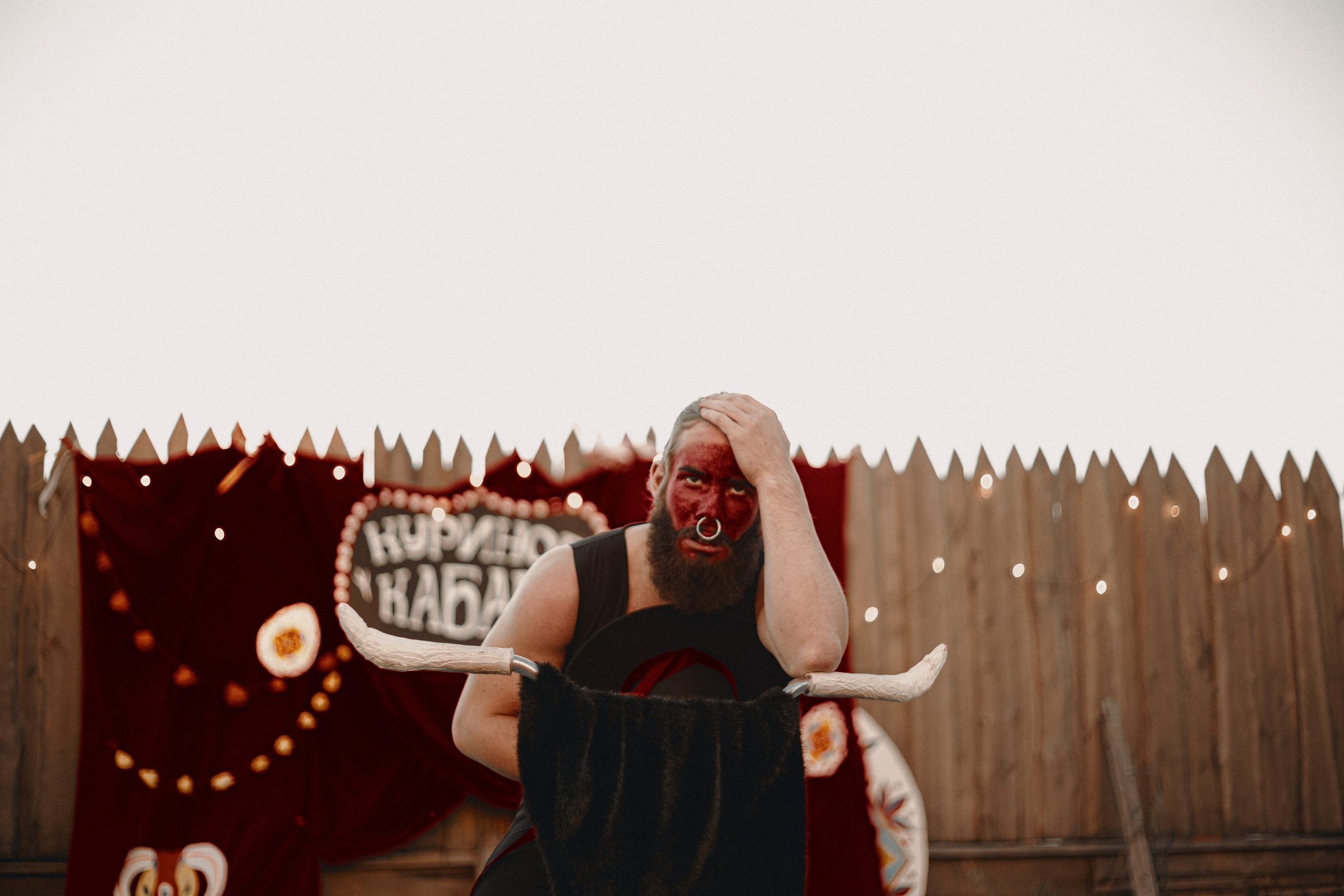 Спектакль «Куриное кабаре» от Свободного молодежного театра | Тобольск. Арт-фотограф Крис Л. в Тобольске: портрет, семейные, свадьбы