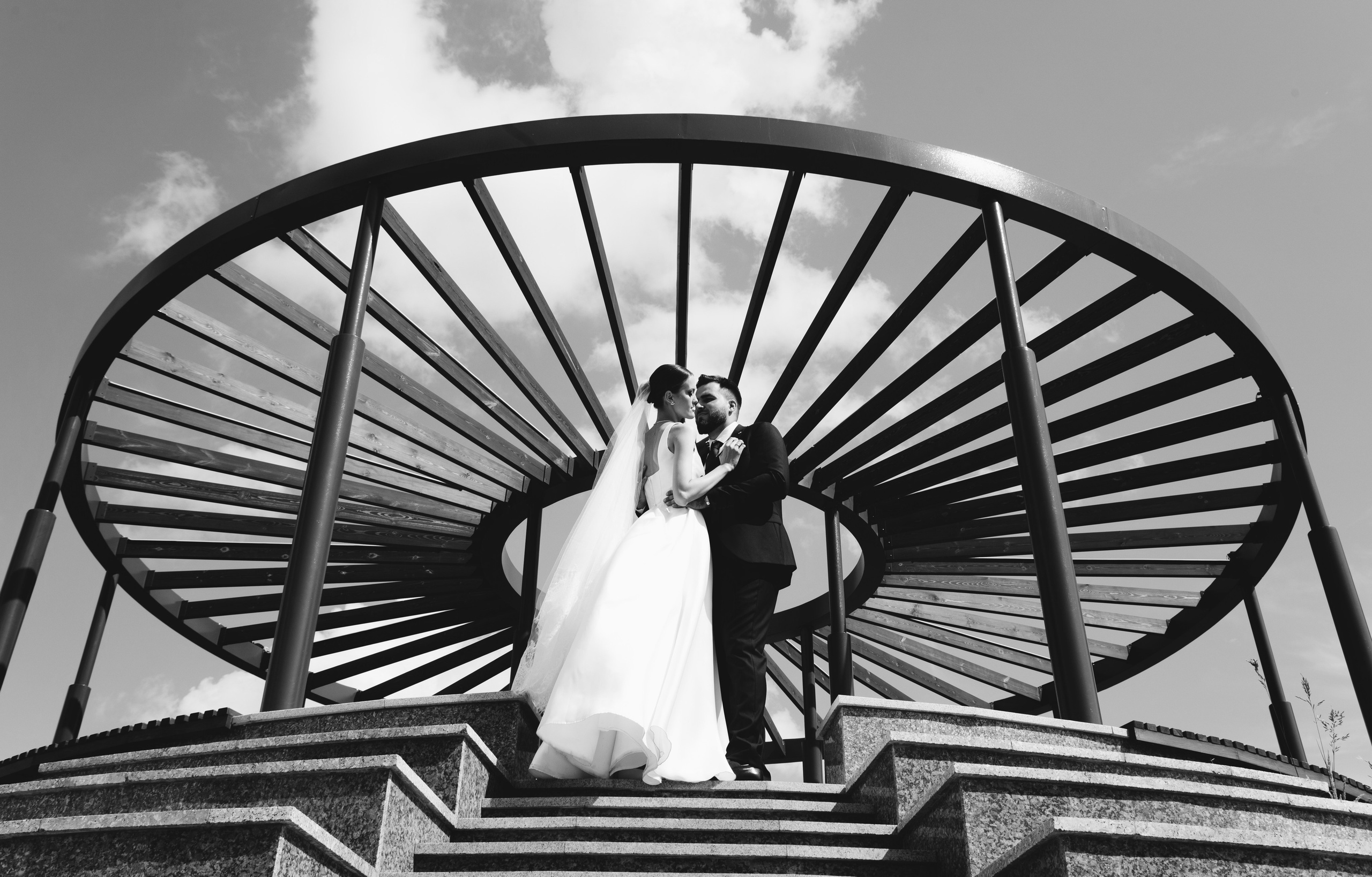 13 августа 2025: Михаил и Полина — начало семейного счастья. Фотограф Семён Гнеушев