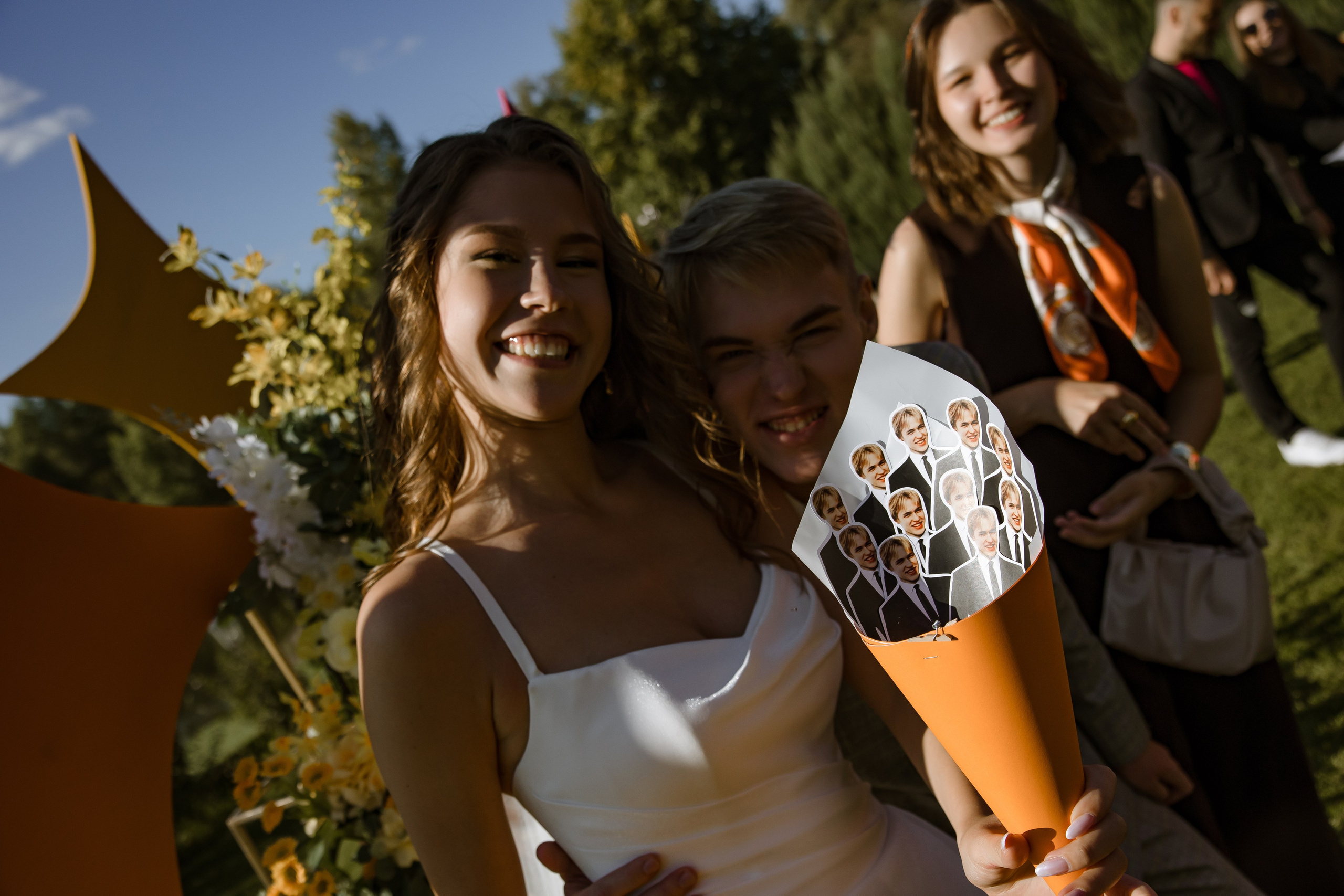 Яркая неоновая свадебная фотосессия в «Нет на карте». Свадебный и семейный фотограф в Самаре и Тольятти | Елена Топанцева