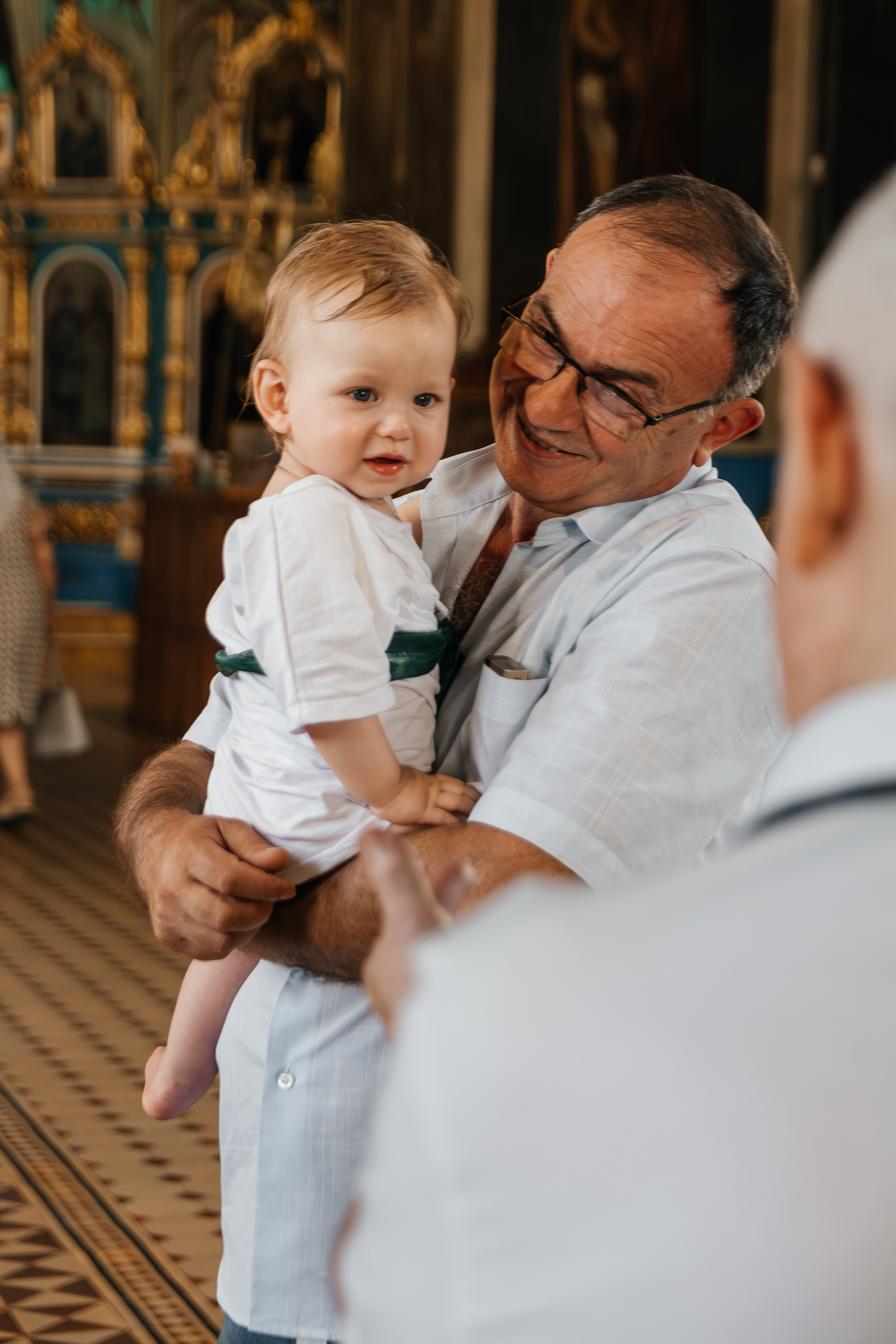 Фотосессия крещения Лукьяна в Обуховке. Семейный и детский фотограф Кущ Наташа