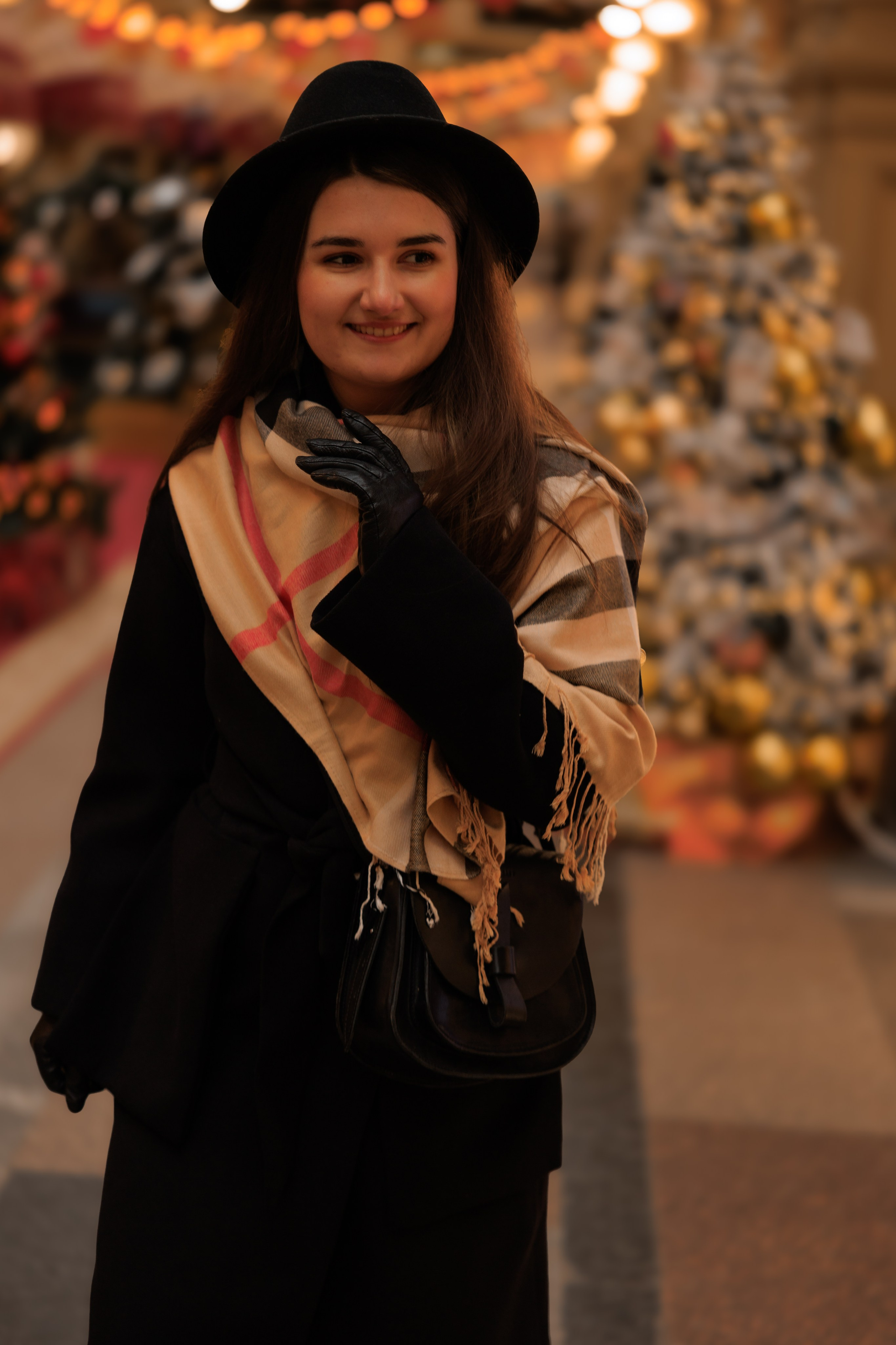 ДАША. Я фотограф из Москвы к Вашим услугам