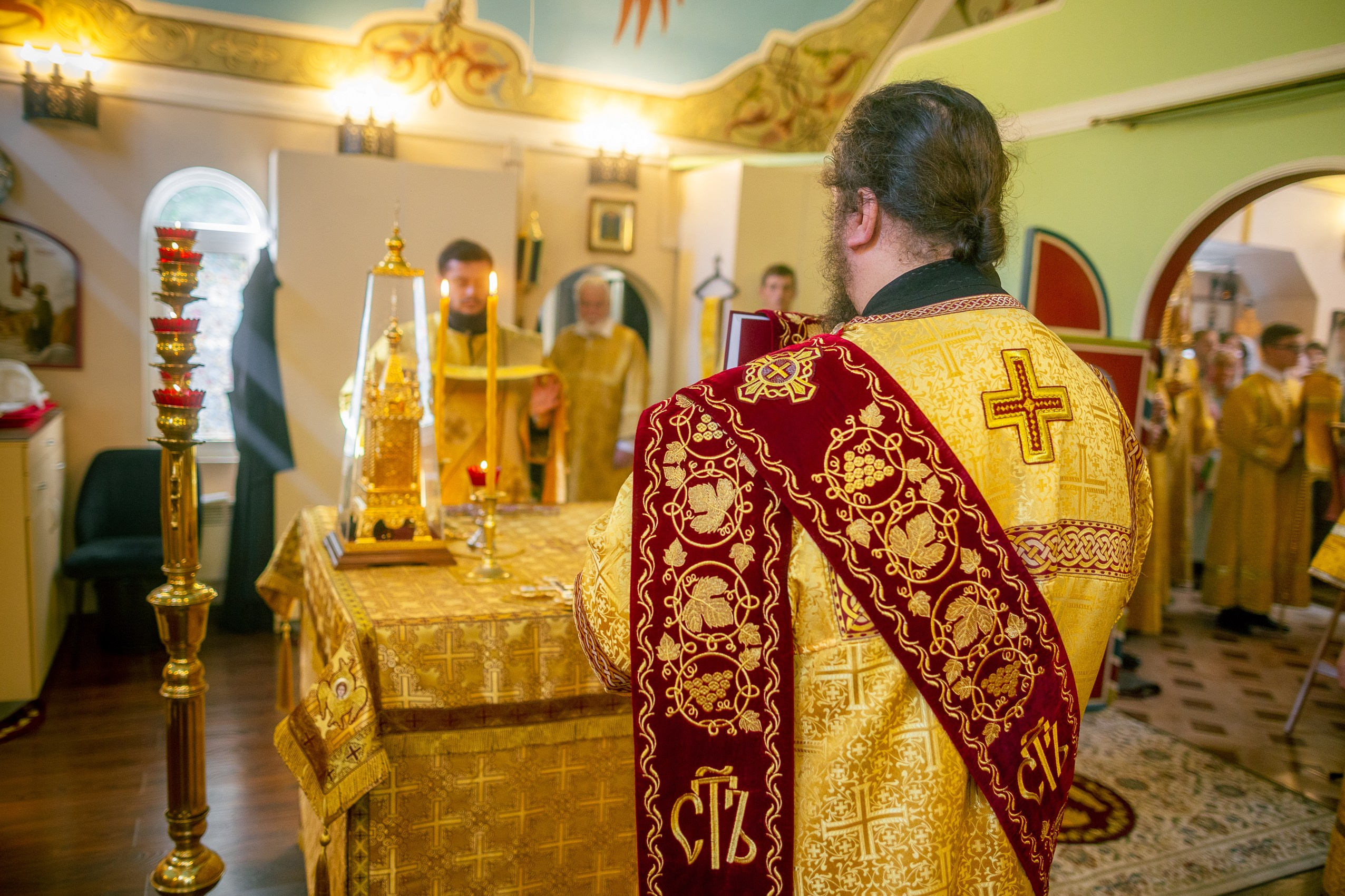 Митрополит Василий. 10 лет Храму Святителя Спиридона Тримифунтского. Фото и видеосъемка любых мероприятий в городе Краснодаре и Краснодарском крае. Щеколдин Антон