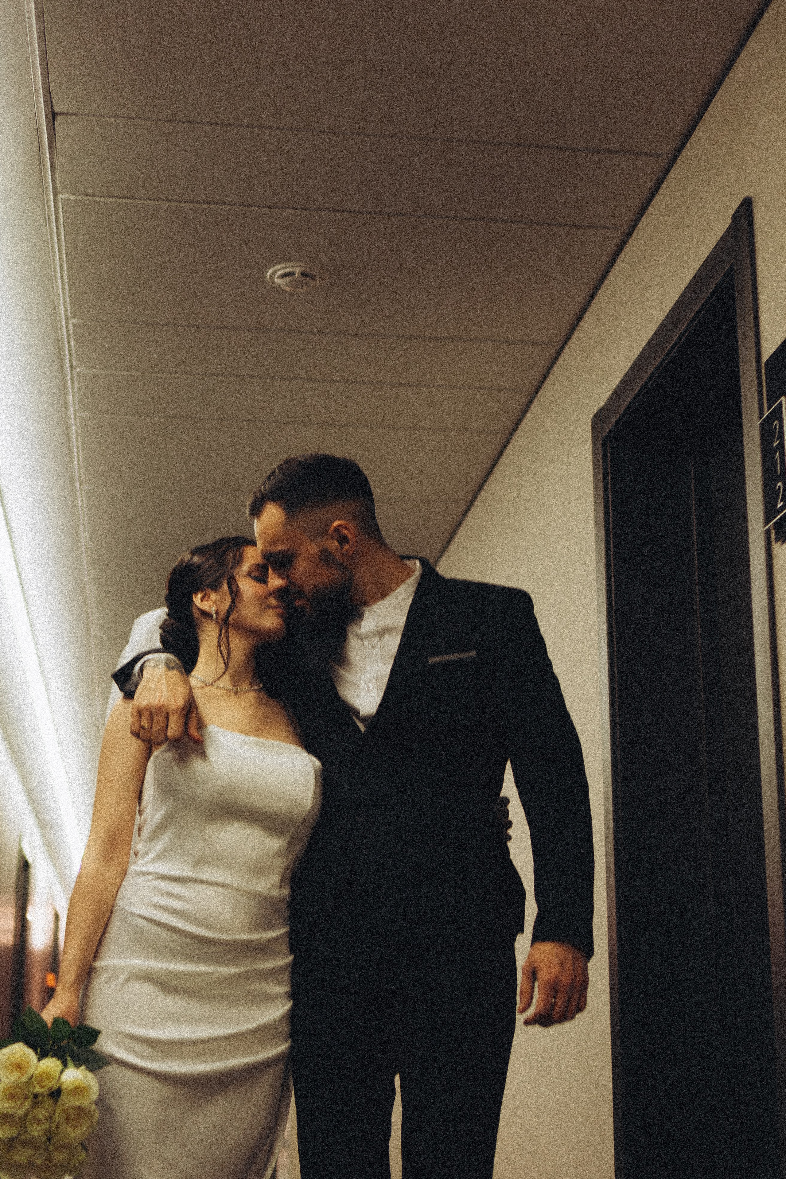 СВАДЕБНАЯ СЬЕМКА СБОРОВ ЖЕНИХА И НЕВЕСТЫ В ОТЕЛЕ И ТАКЖЕ ФОТОСЕССИИЯ В ОТЕЛЕЕ МЕГАПОЛИС БРЯНСК. Профессиональный фотограф, Санкт-Петербург — Виктория Богомолова