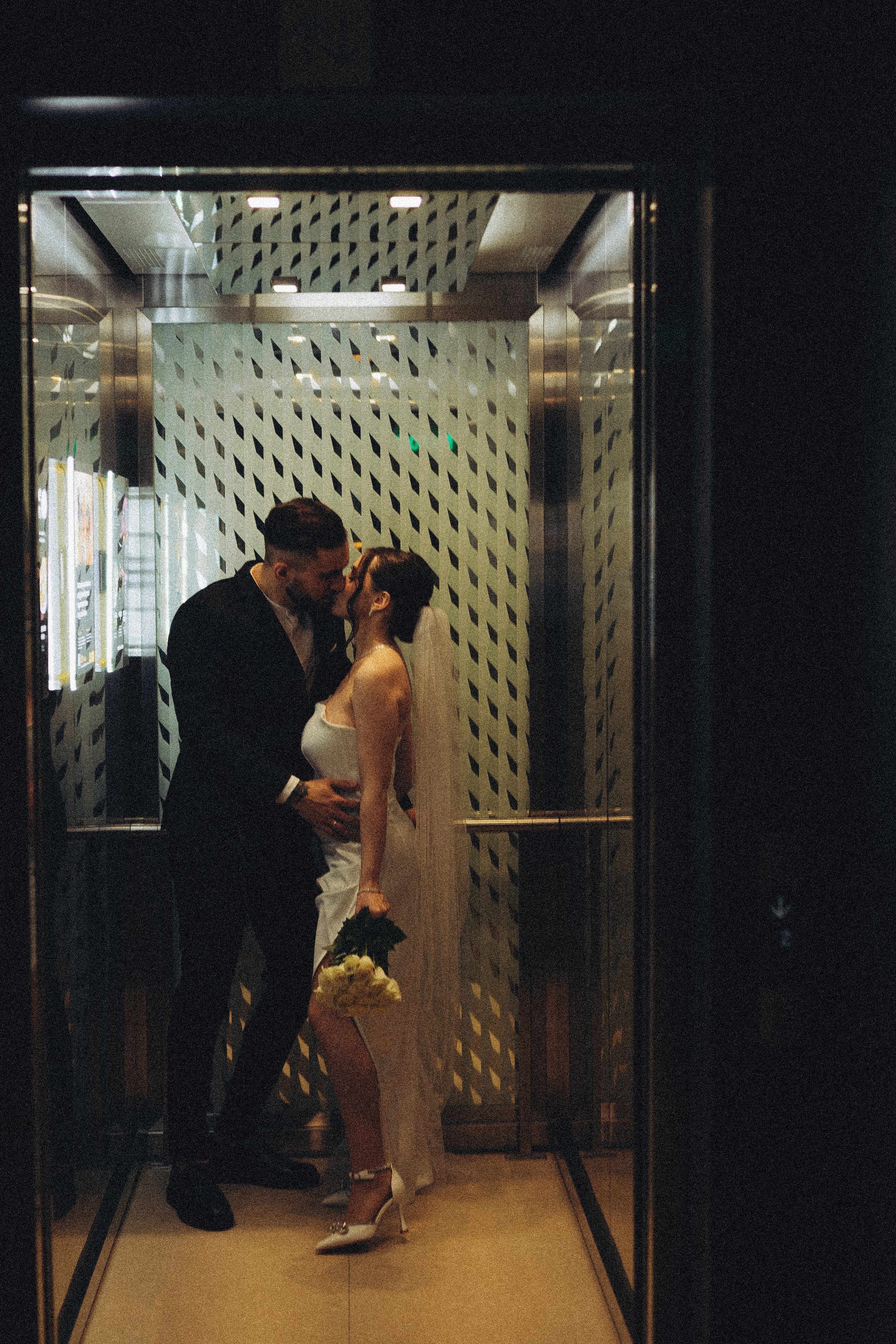 СВАДЕБНАЯ СЬЕМКА СБОРОВ ЖЕНИХА И НЕВЕСТЫ В ОТЕЛЕ И ТАКЖЕ ФОТОСЕССИИЯ В ОТЕЛЕЕ МЕГАПОЛИС БРЯНСК. Профессиональный фотограф, Санкт-Петербург — Виктория Богомолова