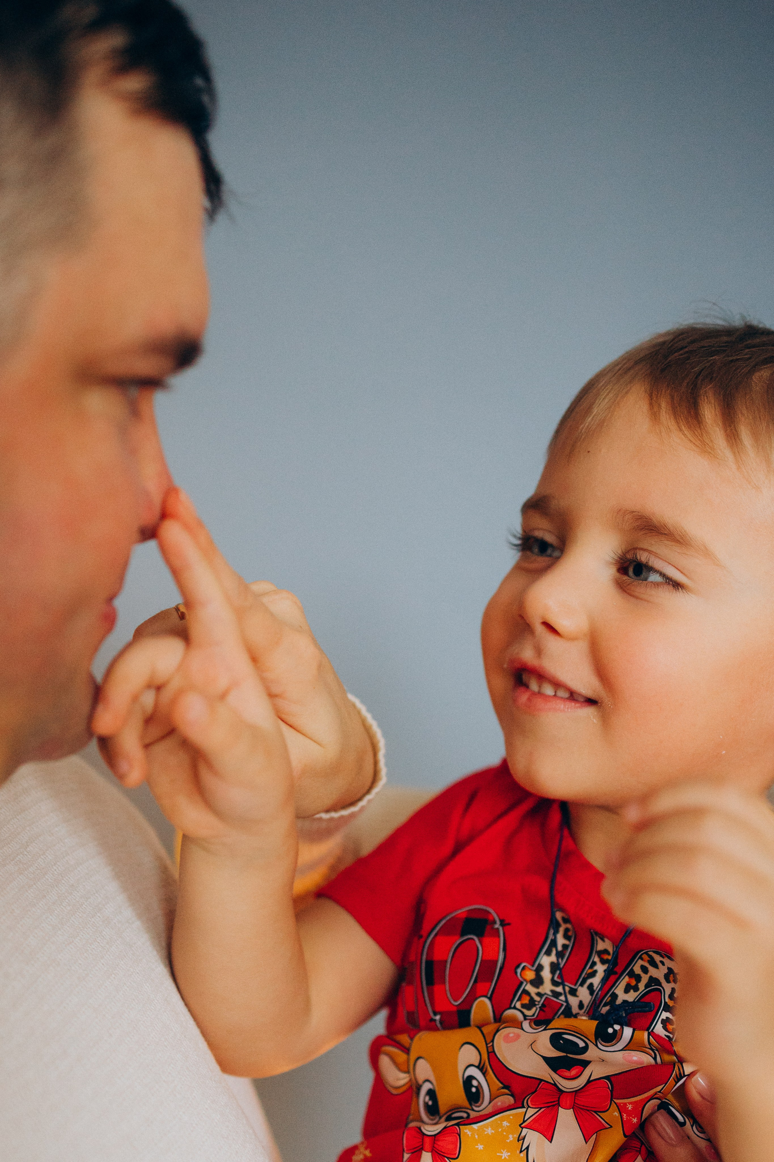 Семья — это тепло объятий и свет улыбок!. Фотограф Москва Светлана Кирюшина