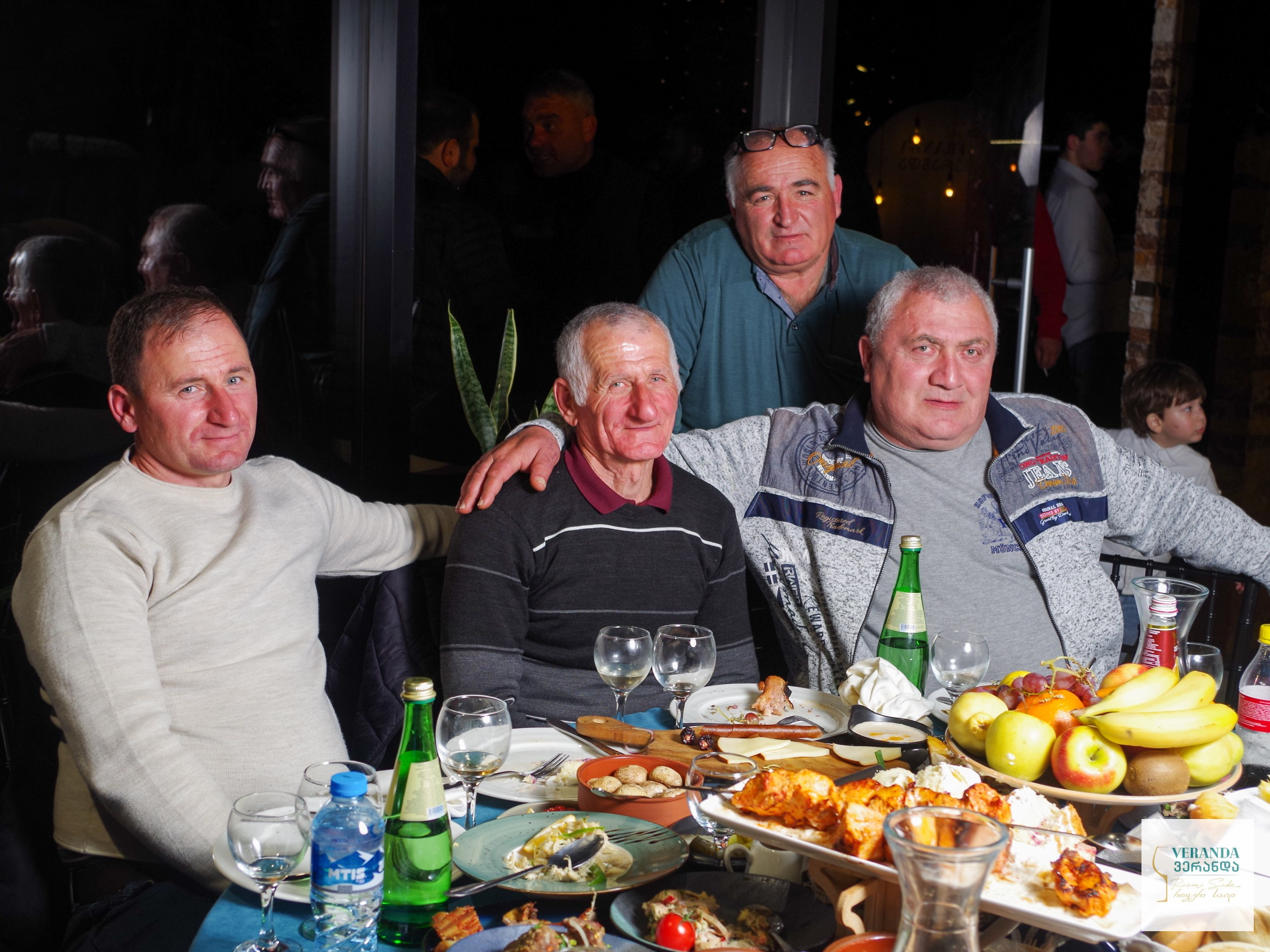 Ресторан веранда. Портретный фотограф Денис Милютин