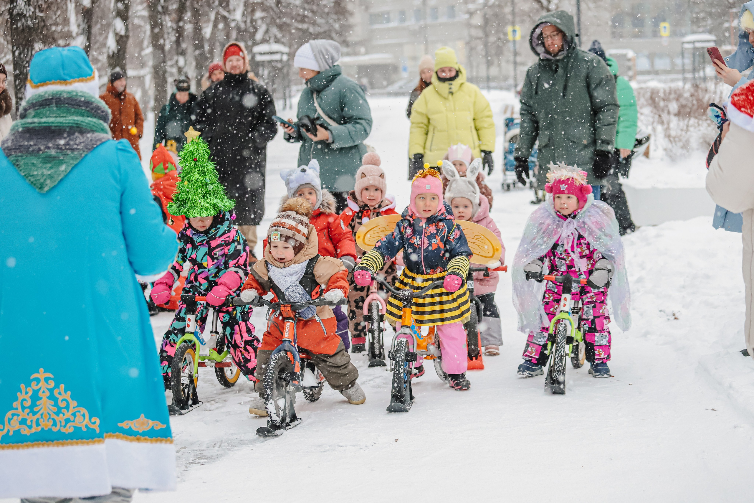 Высший пилотаж. НГ. Съемка в г. Екатеринбурге