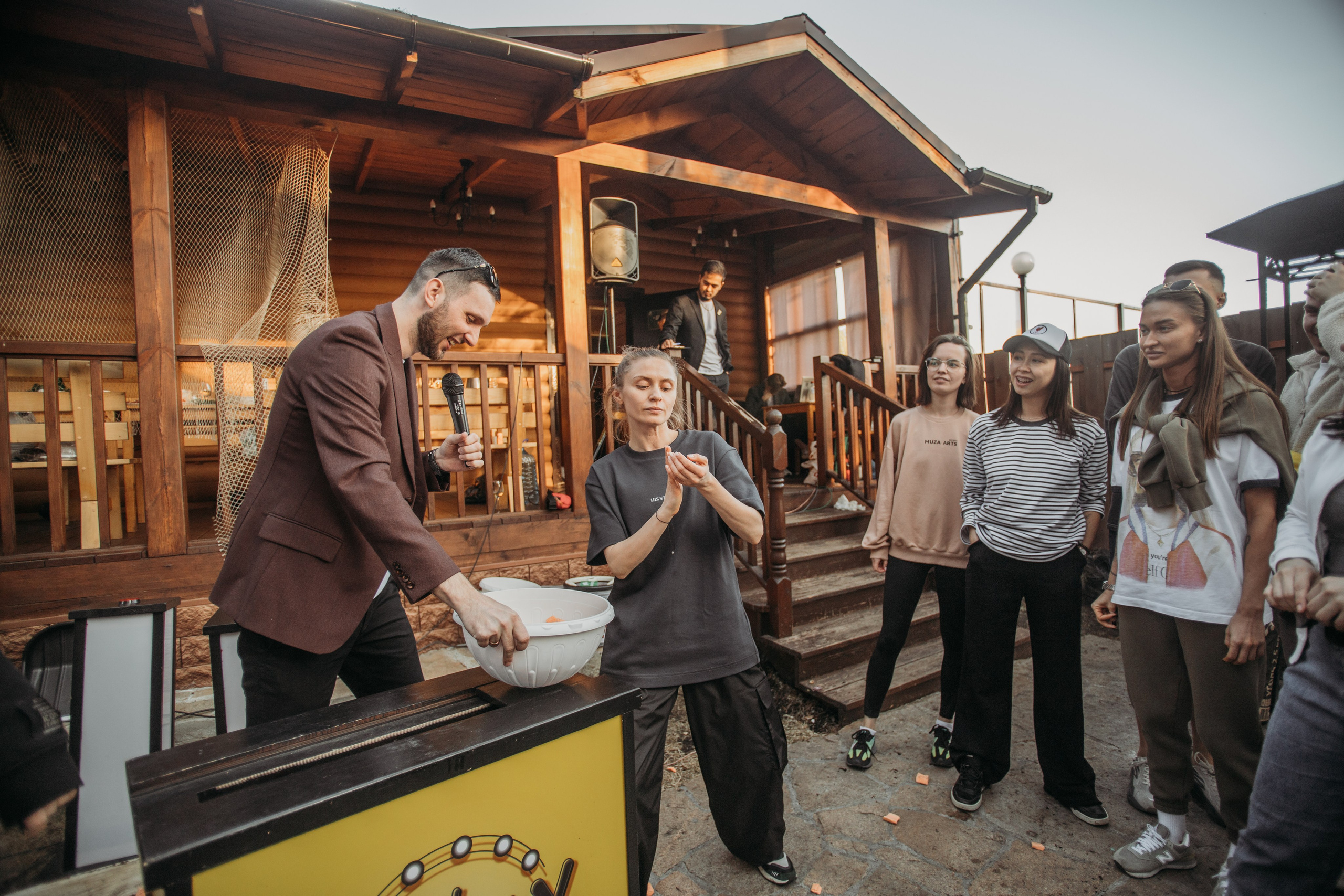 Корпоратив Muza_Arts. Венера Гайн. Репортажный фотограф  Тюмень. Обучение фотографии с 0