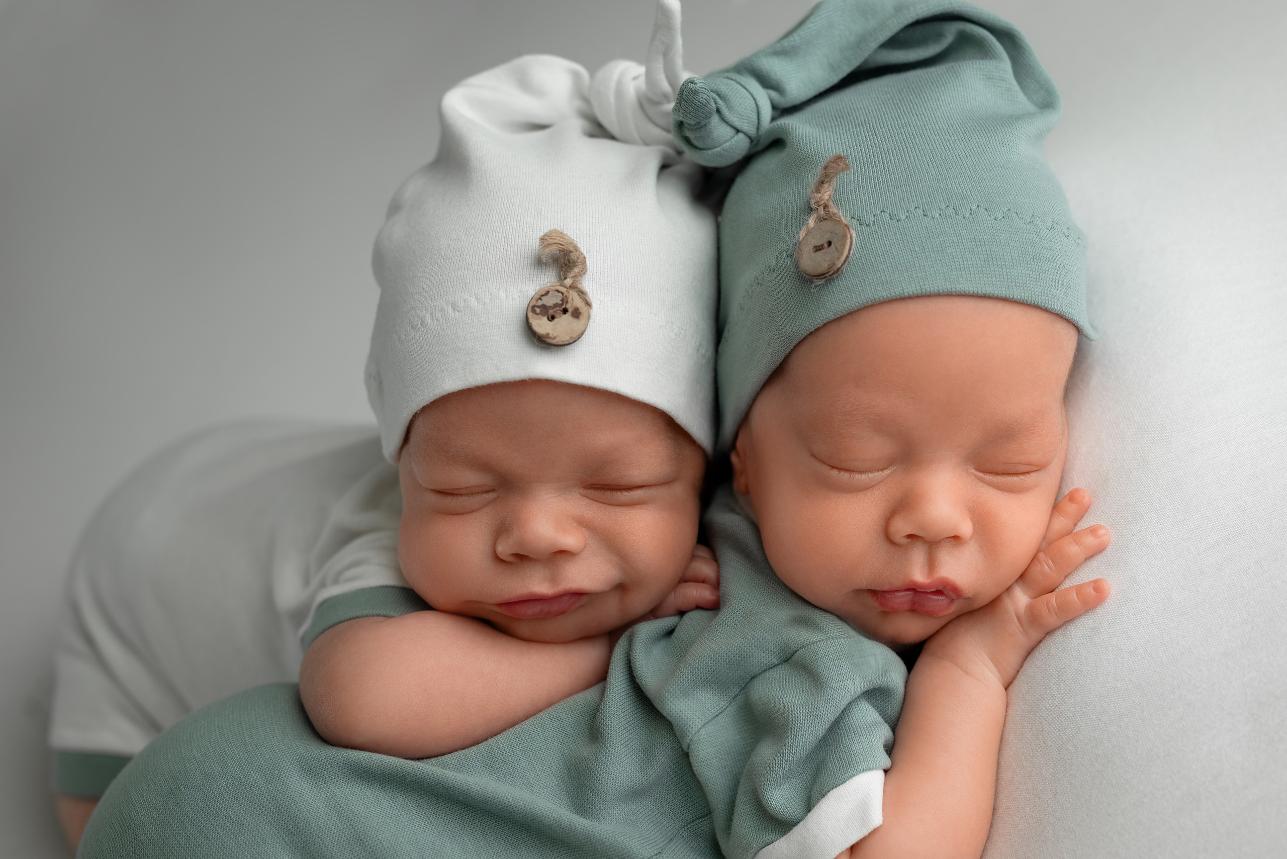 Фотосессия новорожденных в Норильске. Фотограф новорожденных в Норильске Виктория Шагалиева