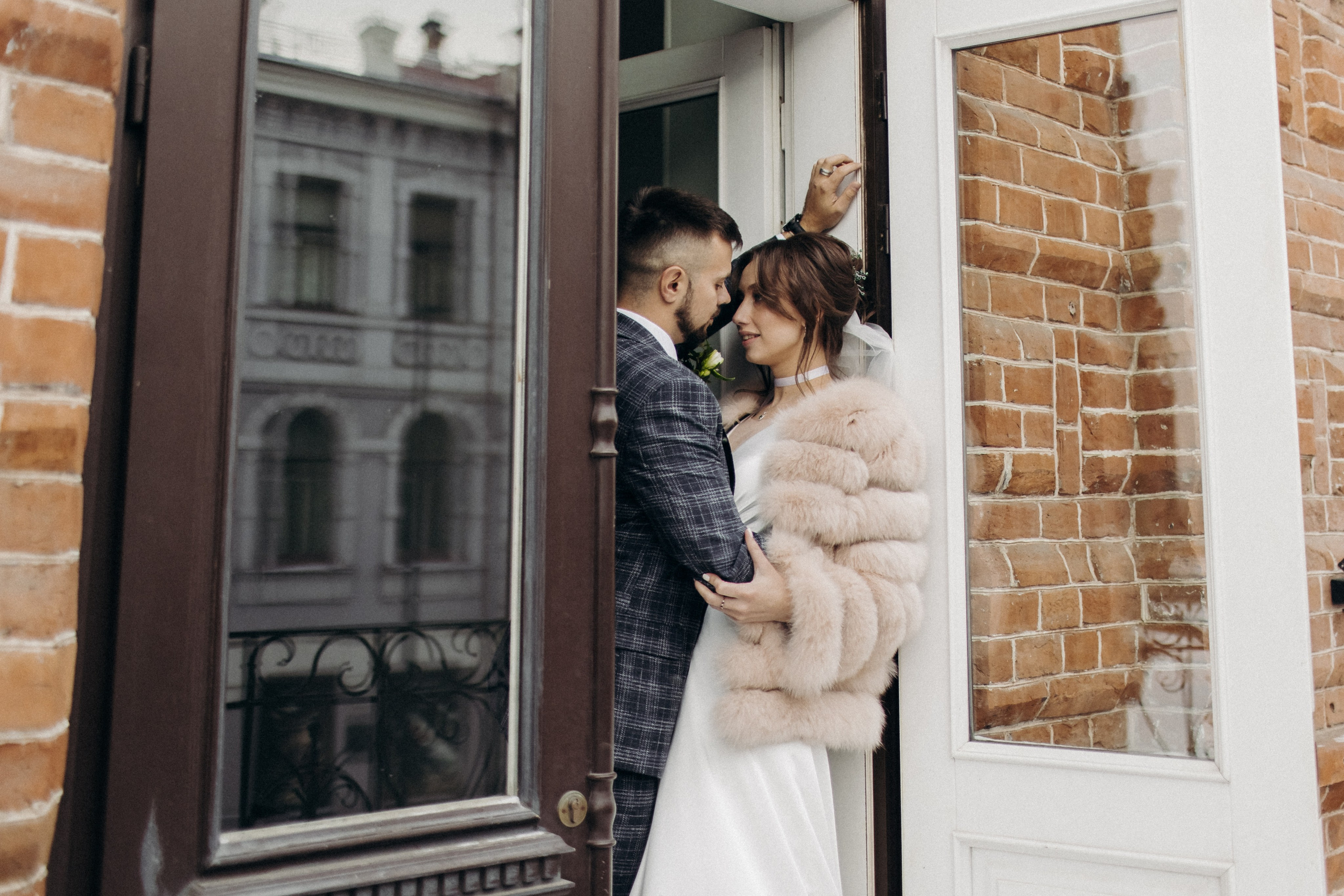 Эдуард и Вера (загс, прогулка). Фотограф свадебный семейный в Красноярске Шукшина Наталья