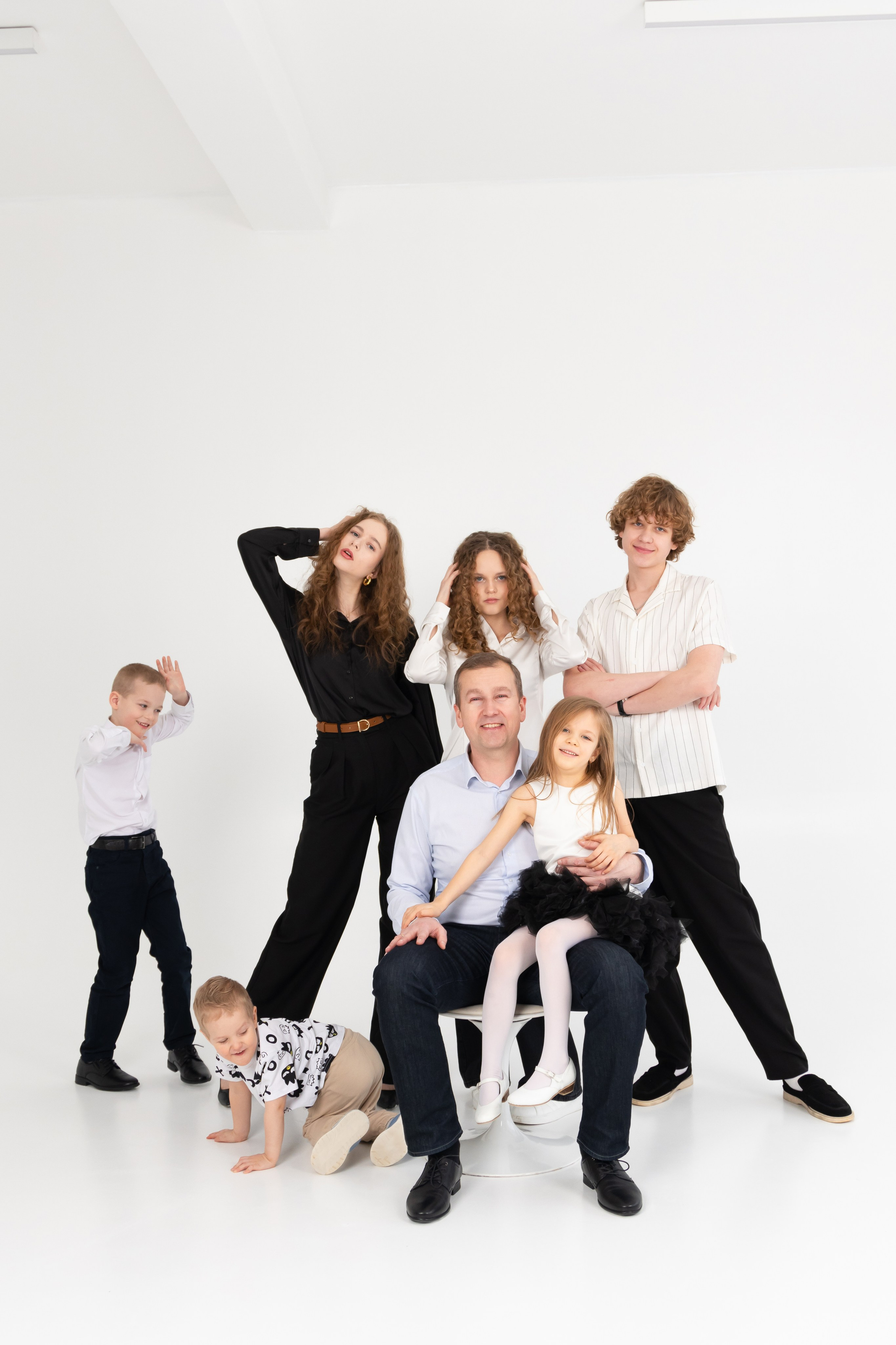 Давыдовых много не бывает! Семейная фотосессия в студии. Фотограф в Екатеринбурге Пойгина Елена