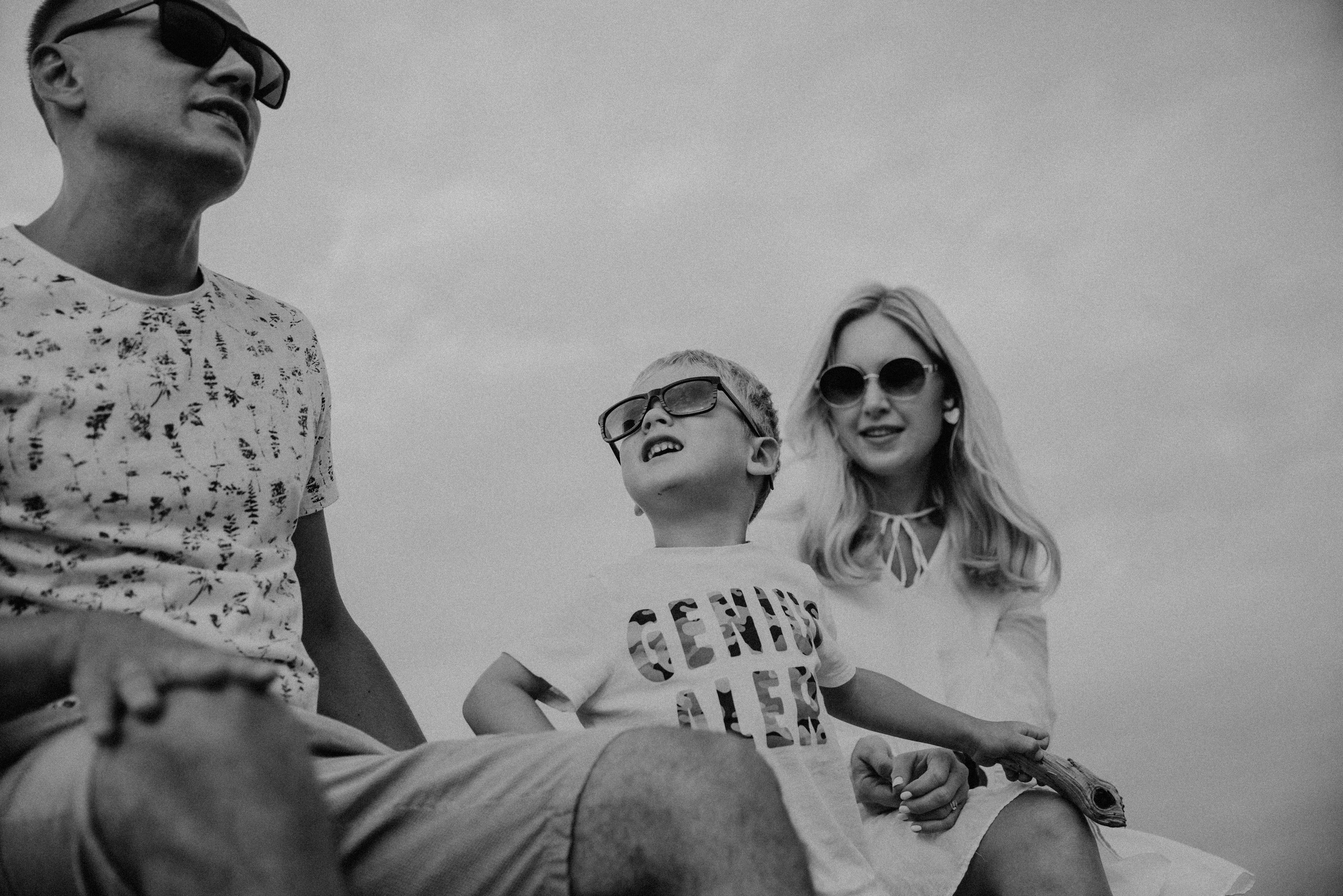 Летняя прогулка по берегу. Женский и семейный фотограф в Санкт- Петербурге Элина Сухарина