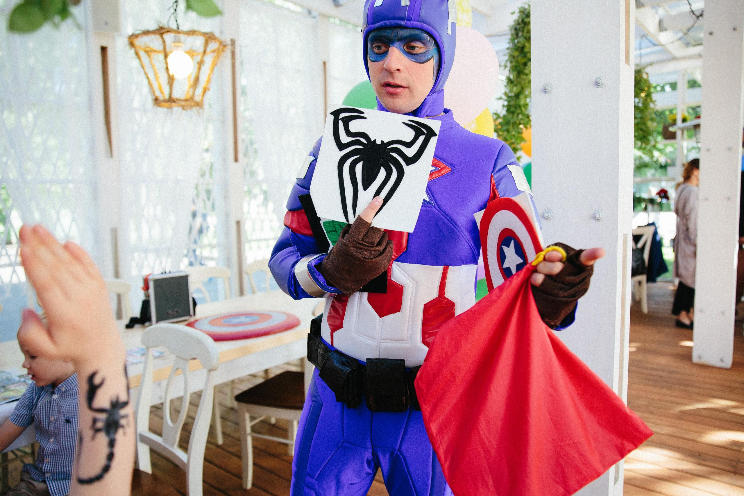 Ваня и Халк. 6 лет. Александр Чернин. Семейный и событийный фотограф