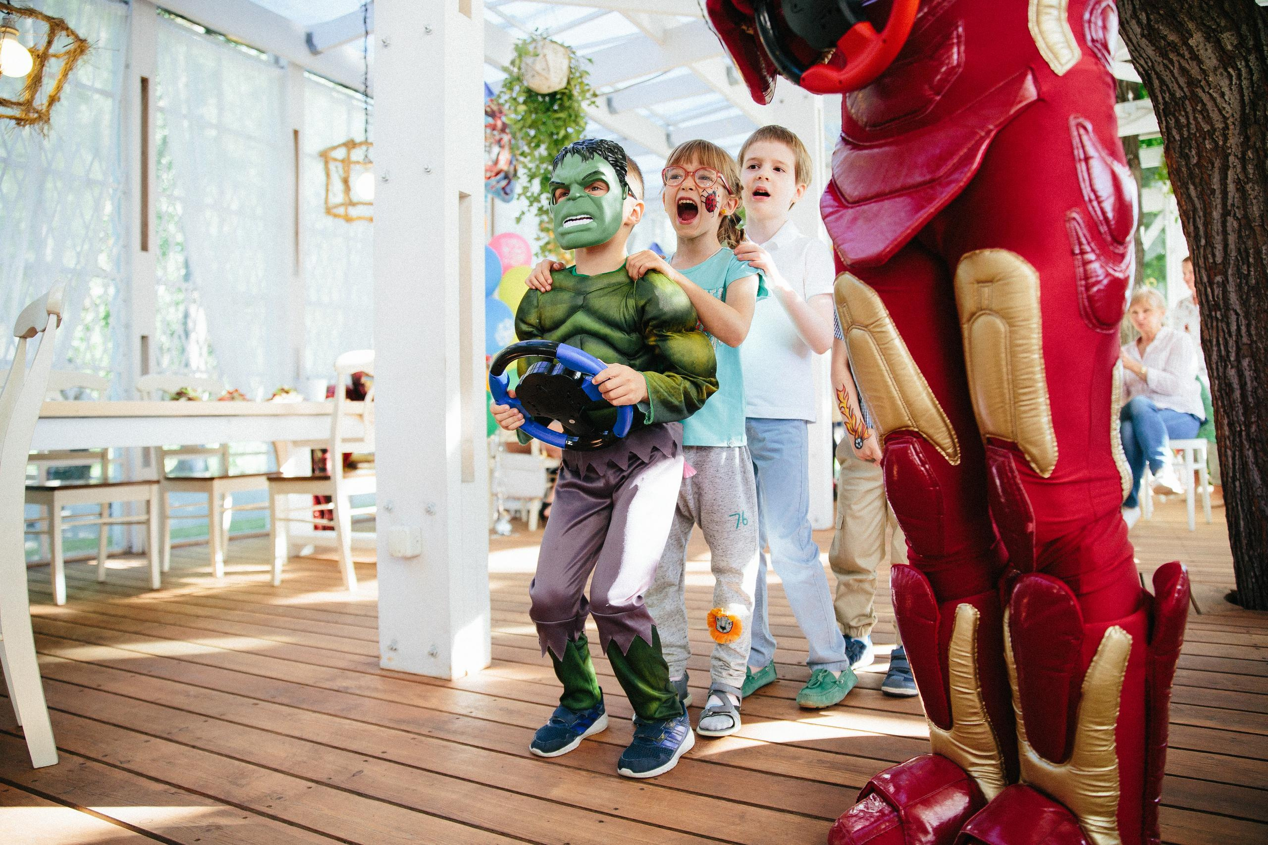 Ваня и Халк. 6 лет. Александр Чернин. Семейный и событийный фотограф