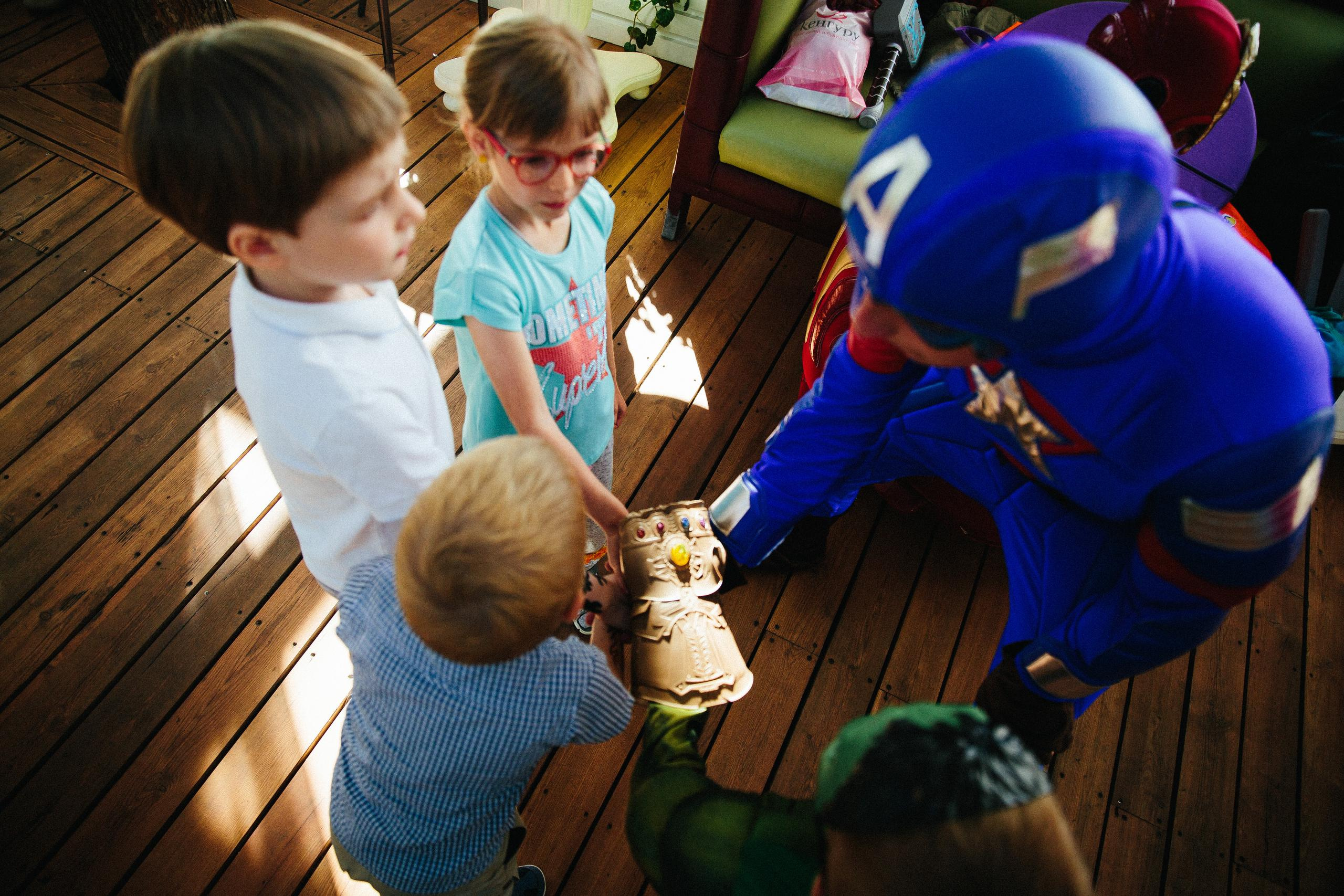 Ваня и Халк. 6 лет. Александр Чернин. Семейный и событийный фотограф