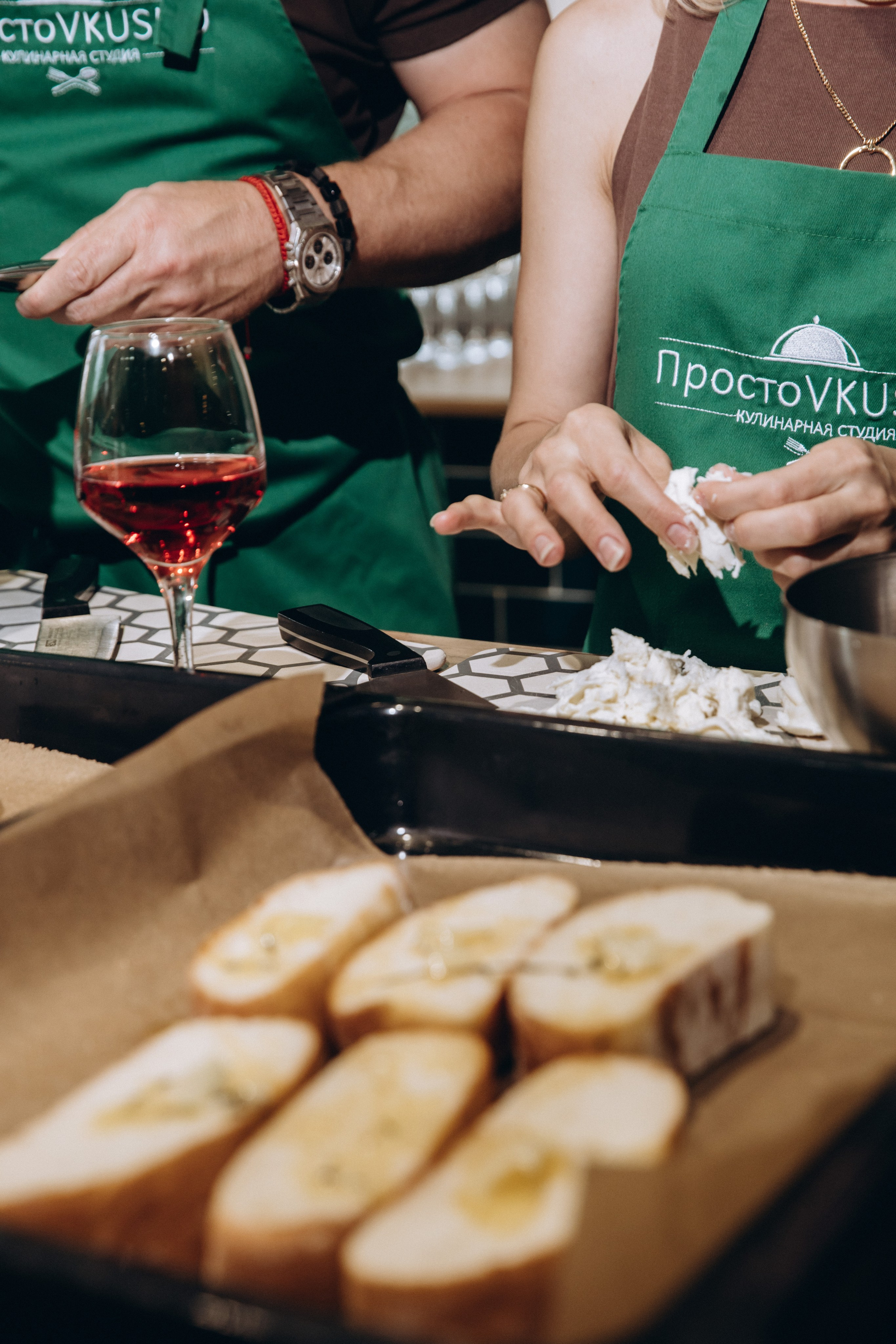 Рецепт праздника: семья, друзья + лазанья, смех и парфе. Семейный фотограф в Москве, Щелково, Фрязино _ Виктория Степанова