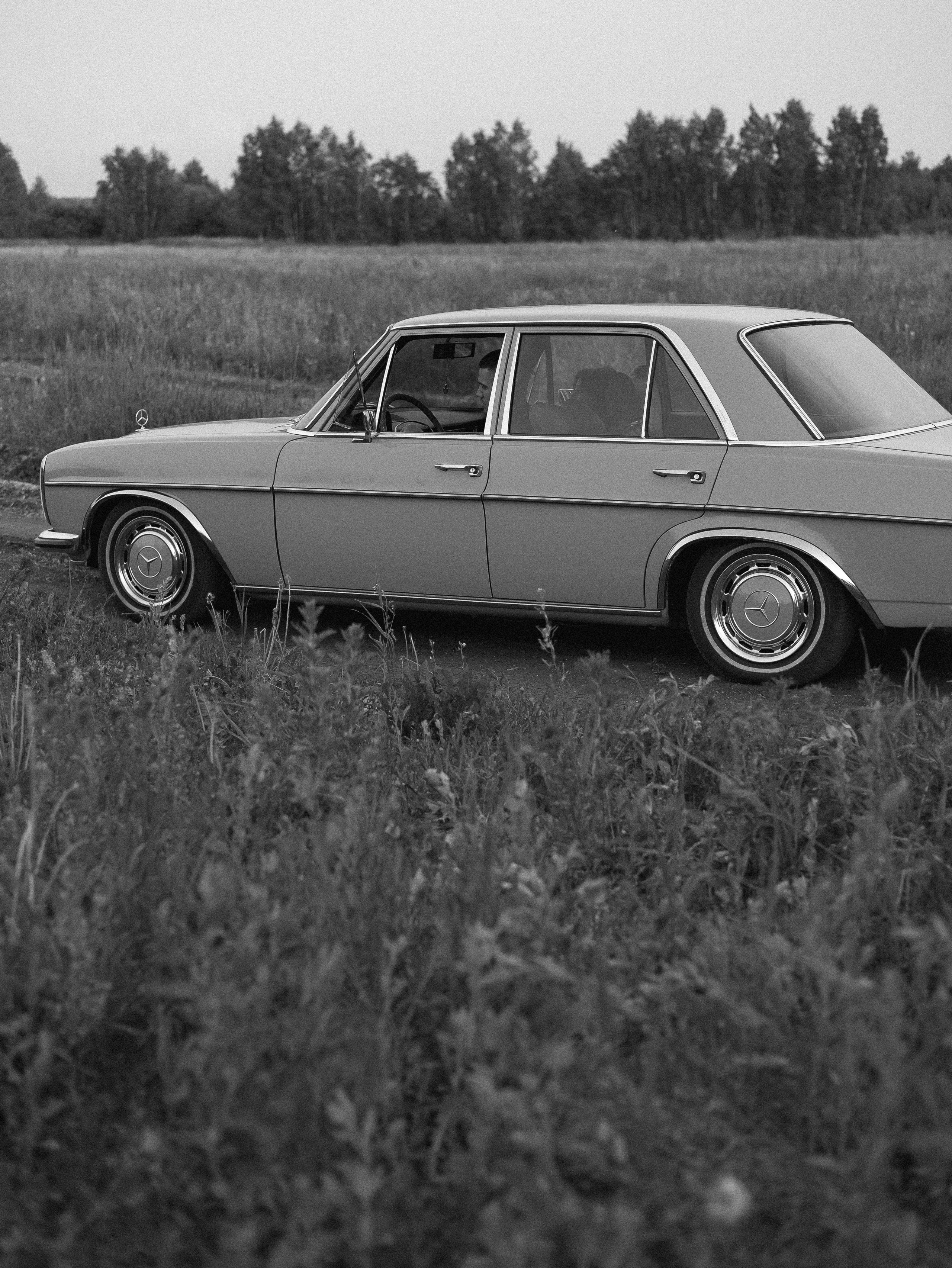 ТАНЯ И БУЛАТ, РЕТРО МАШИНА. Свадебный и индивидуальный фотограф в Челябинске Евгения Негодяева