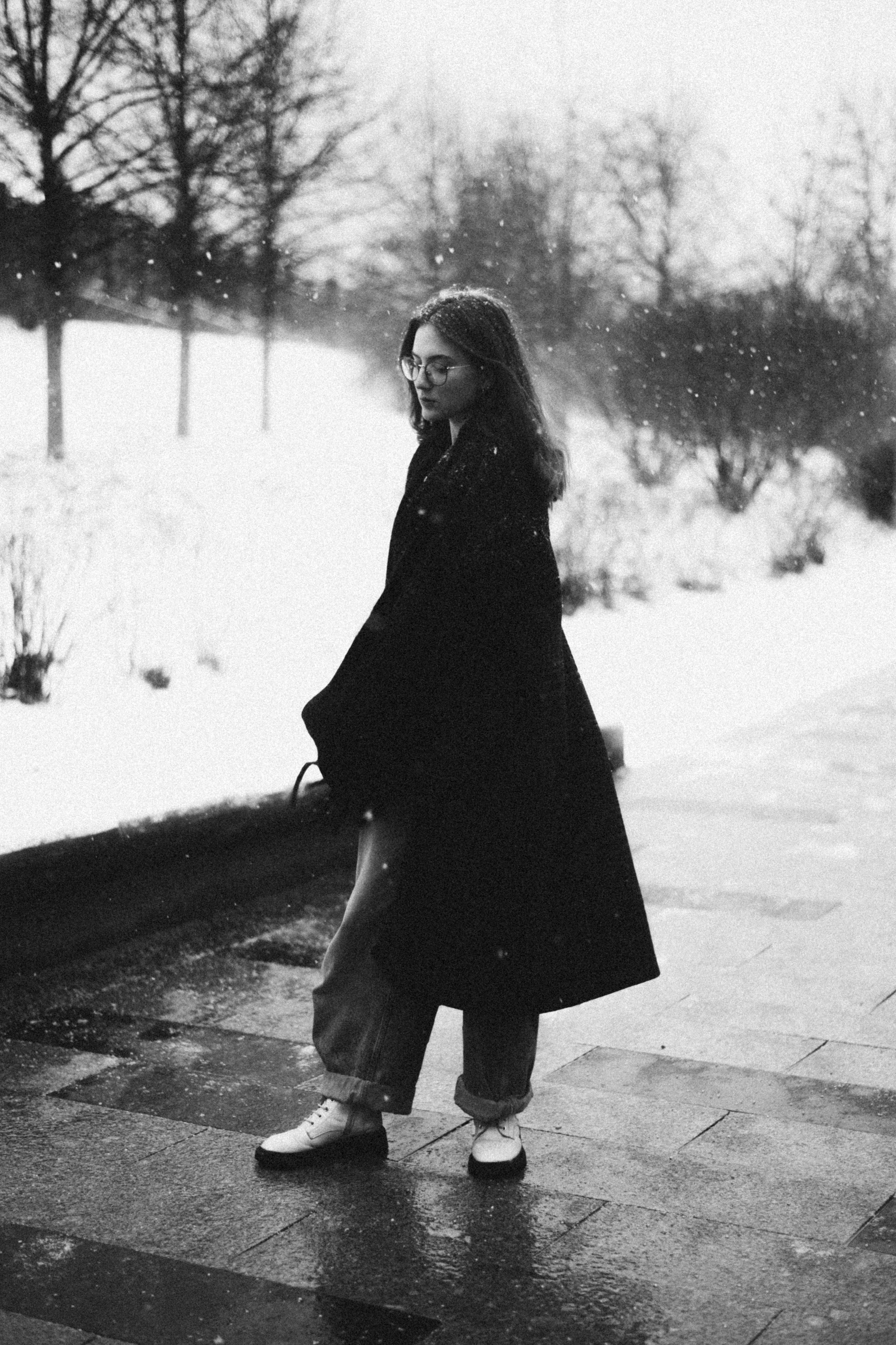 Женский портрет в снегопад