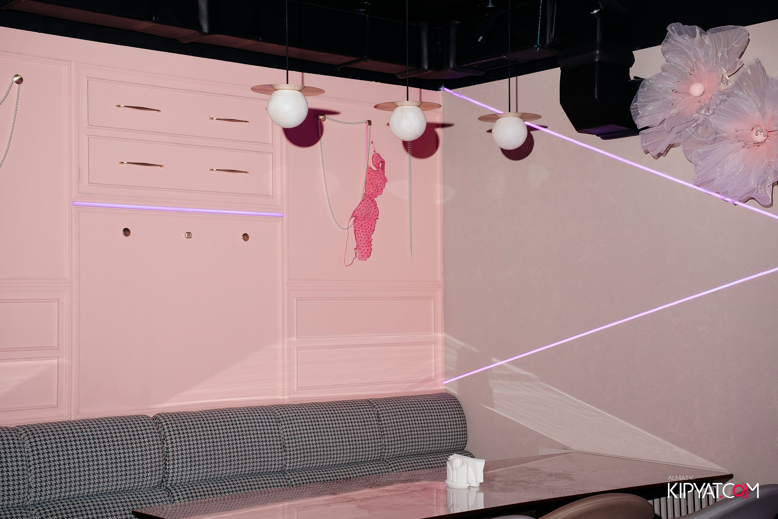 РЕСТОРАН РИС НА НАЗАРБАЕВА. КИПЯТКОМ АЛМАТЫ! Фотосъемка мероприятий в Алматы