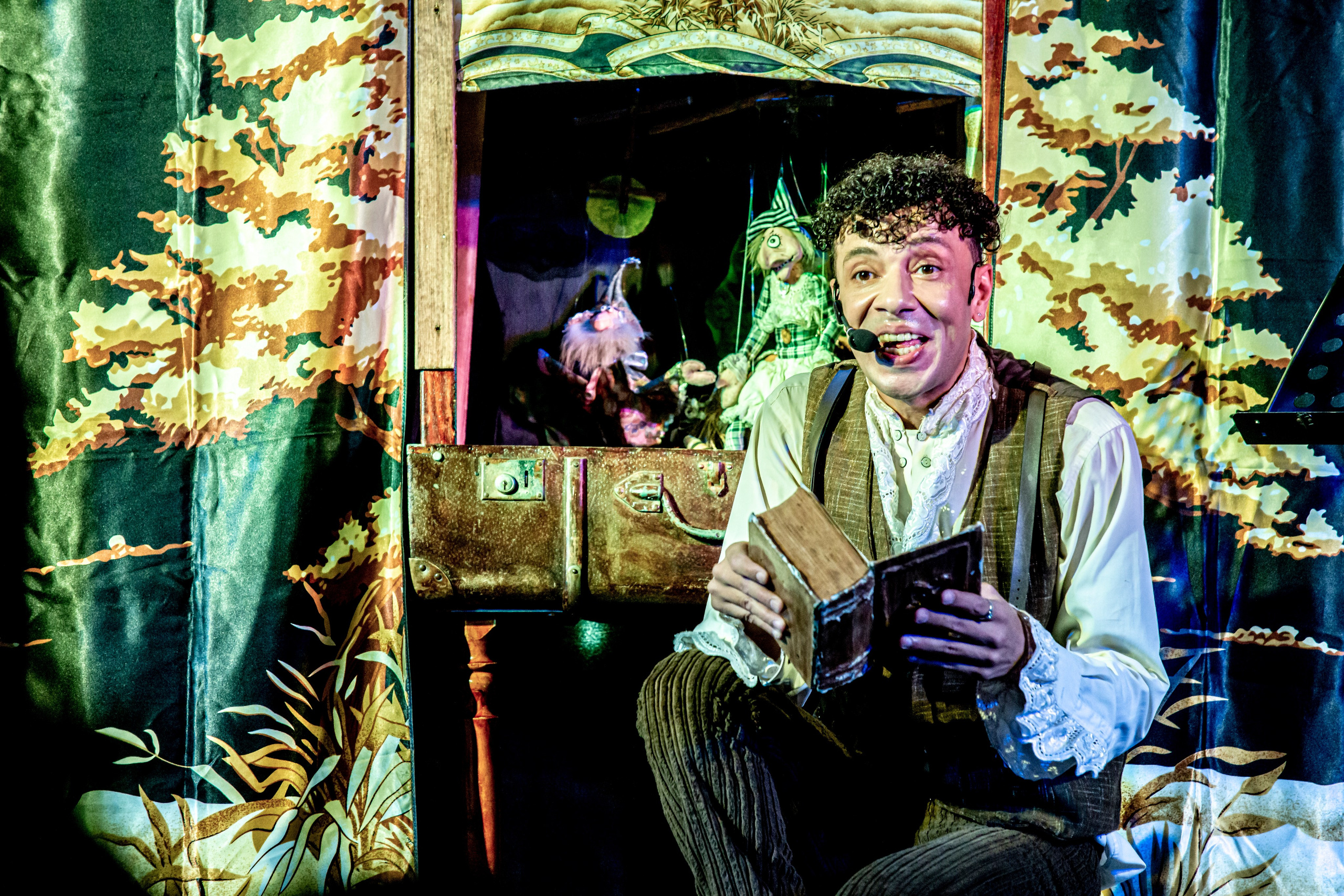 Маленькая ведьма спектакль театра Саквояж. Фотограф в Сочи Юрий Шептаев