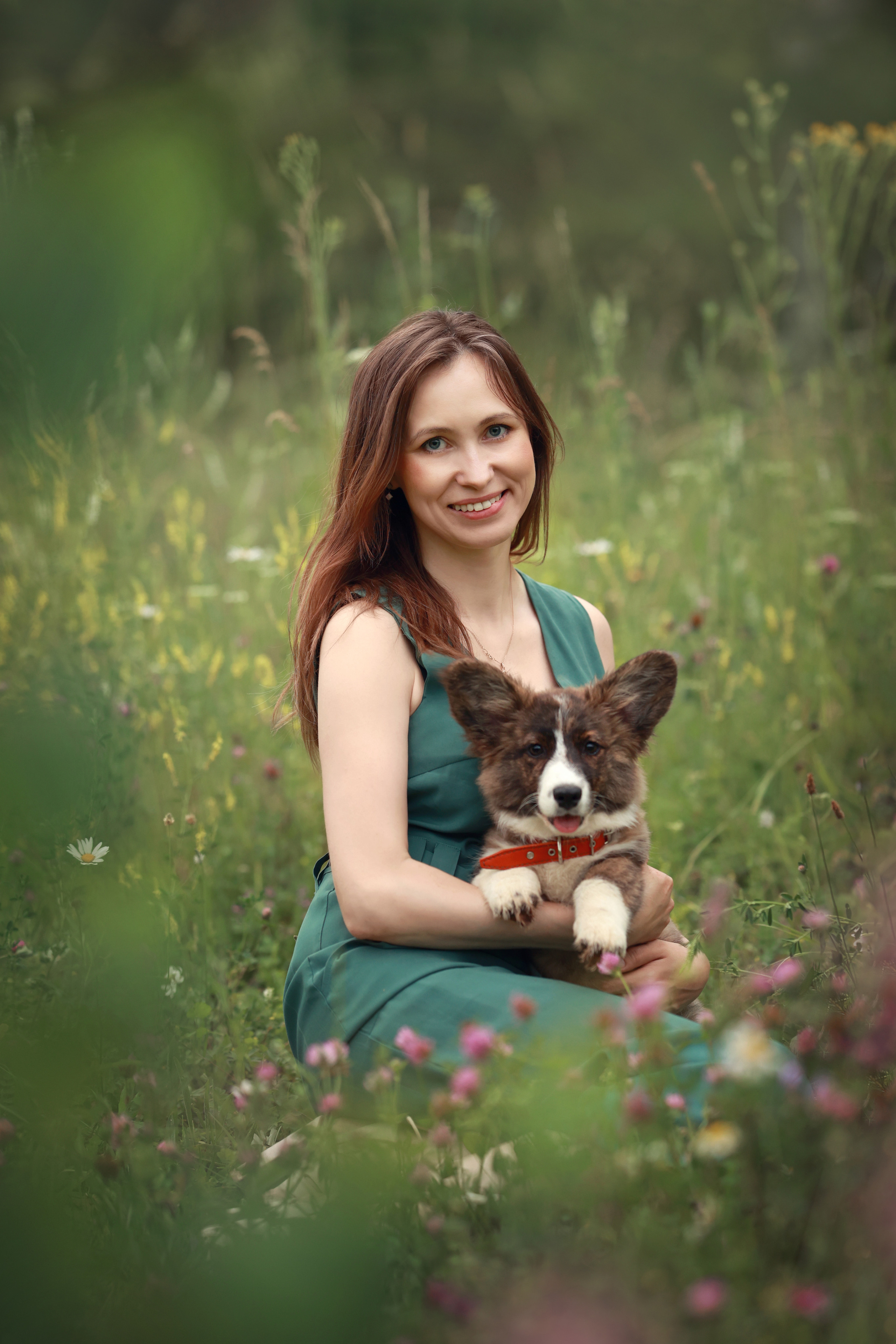 Фотопрогулка девушки и ее мохнатого друга - собаки. Семейный и детский фотограф в Перми Мария Карабатова