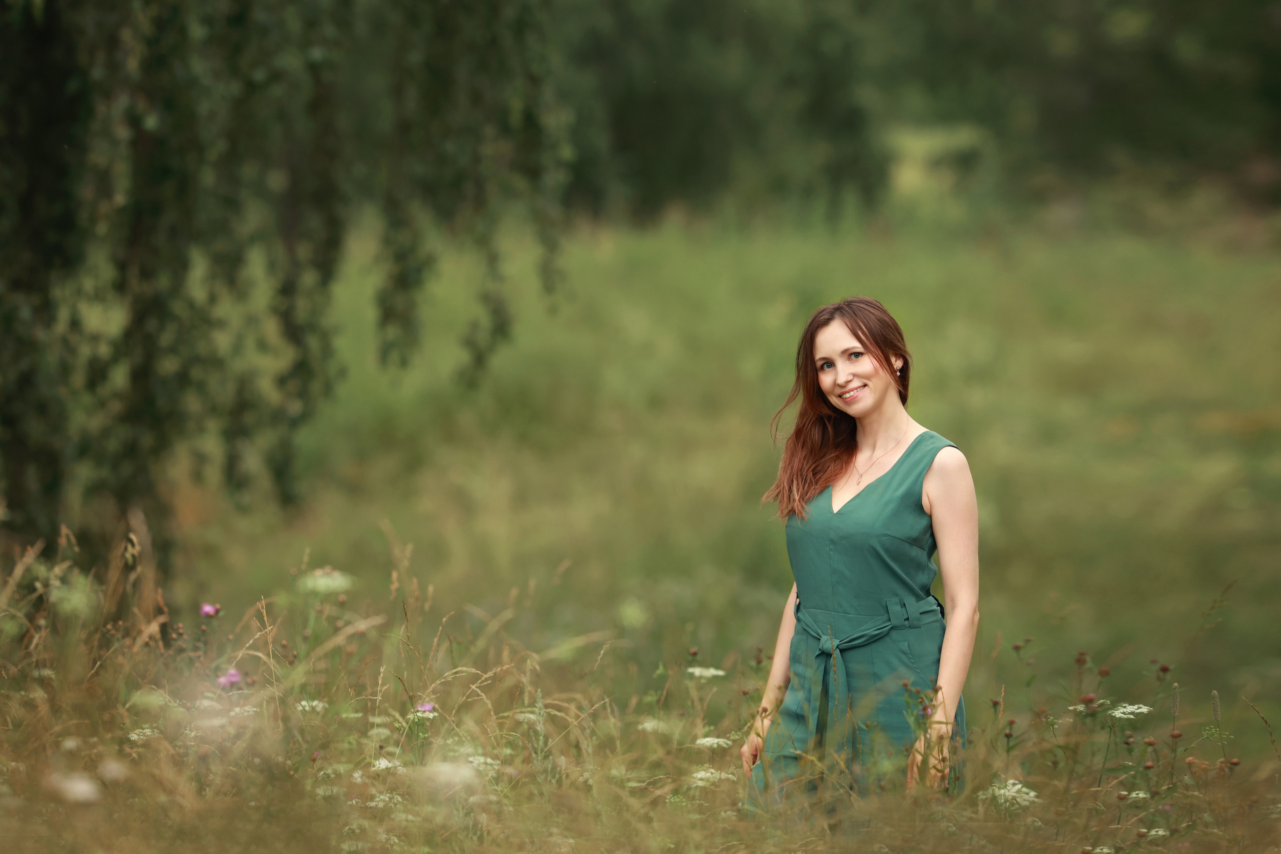 Фотопрогулка девушки и ее мохнатого друга - собаки. Семейный и детский фотограф в Перми Мария Карабатова