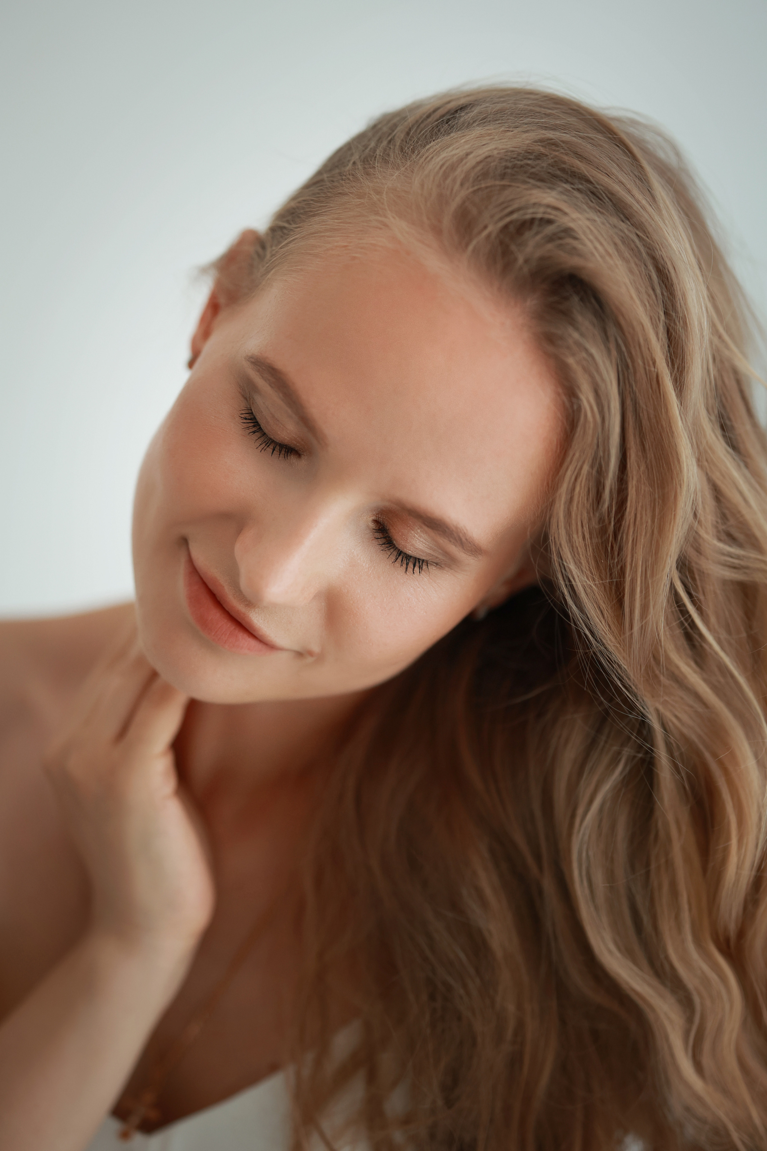 Съемка женского портрета в фотостудии Roomlight. Семейный и детский фотограф в Перми Мария Карабатова