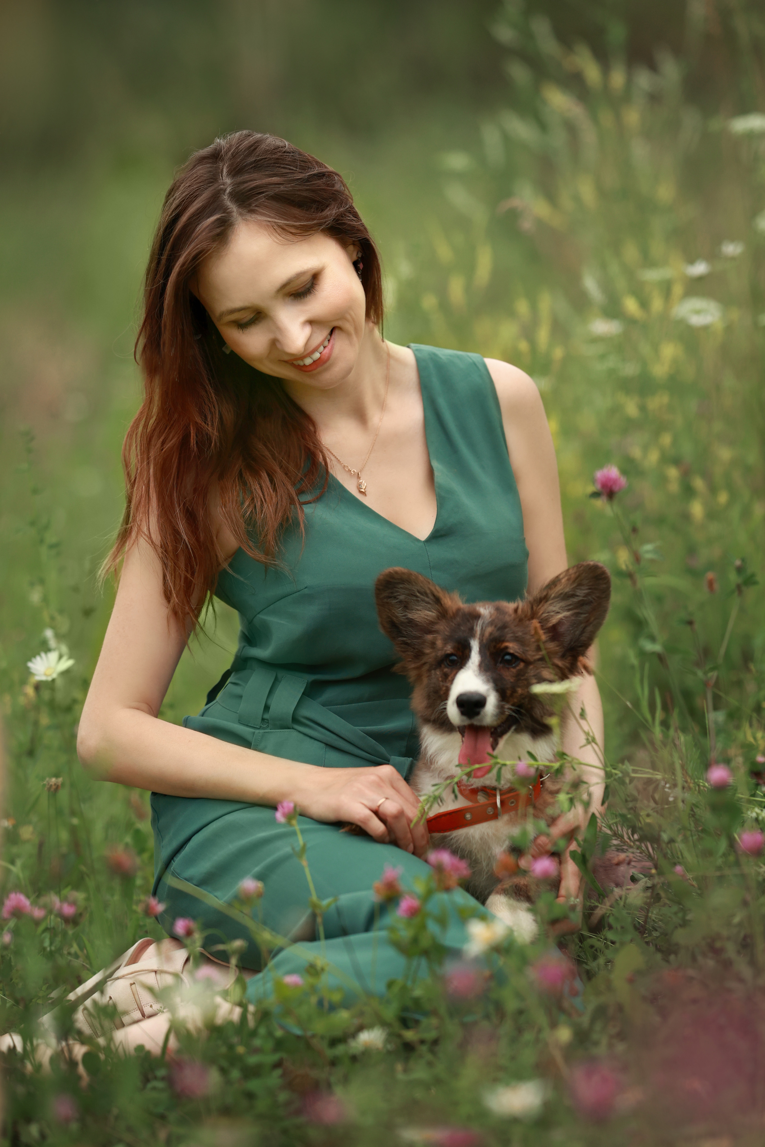 Фотопрогулка девушки и ее мохнатого друга - собаки. Семейный и детский фотограф в Перми Мария Карабатова