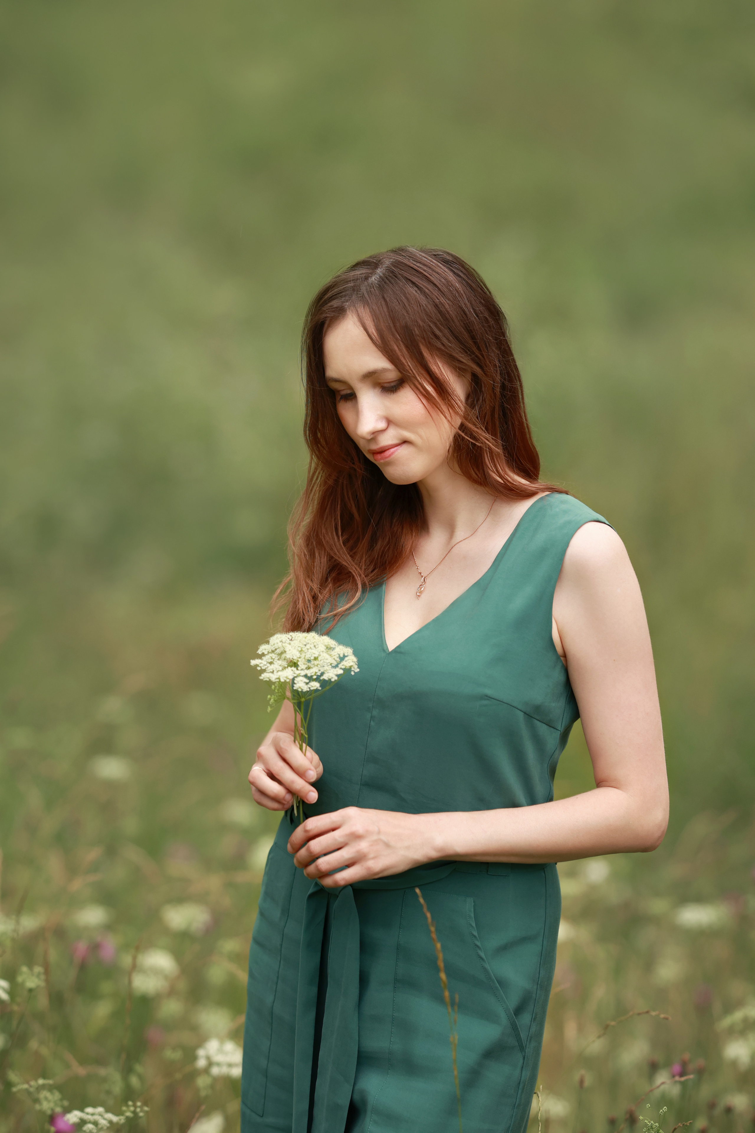 Фотопрогулка девушки и ее мохнатого друга - собаки. Семейный и детский фотограф в Перми Мария Карабатова