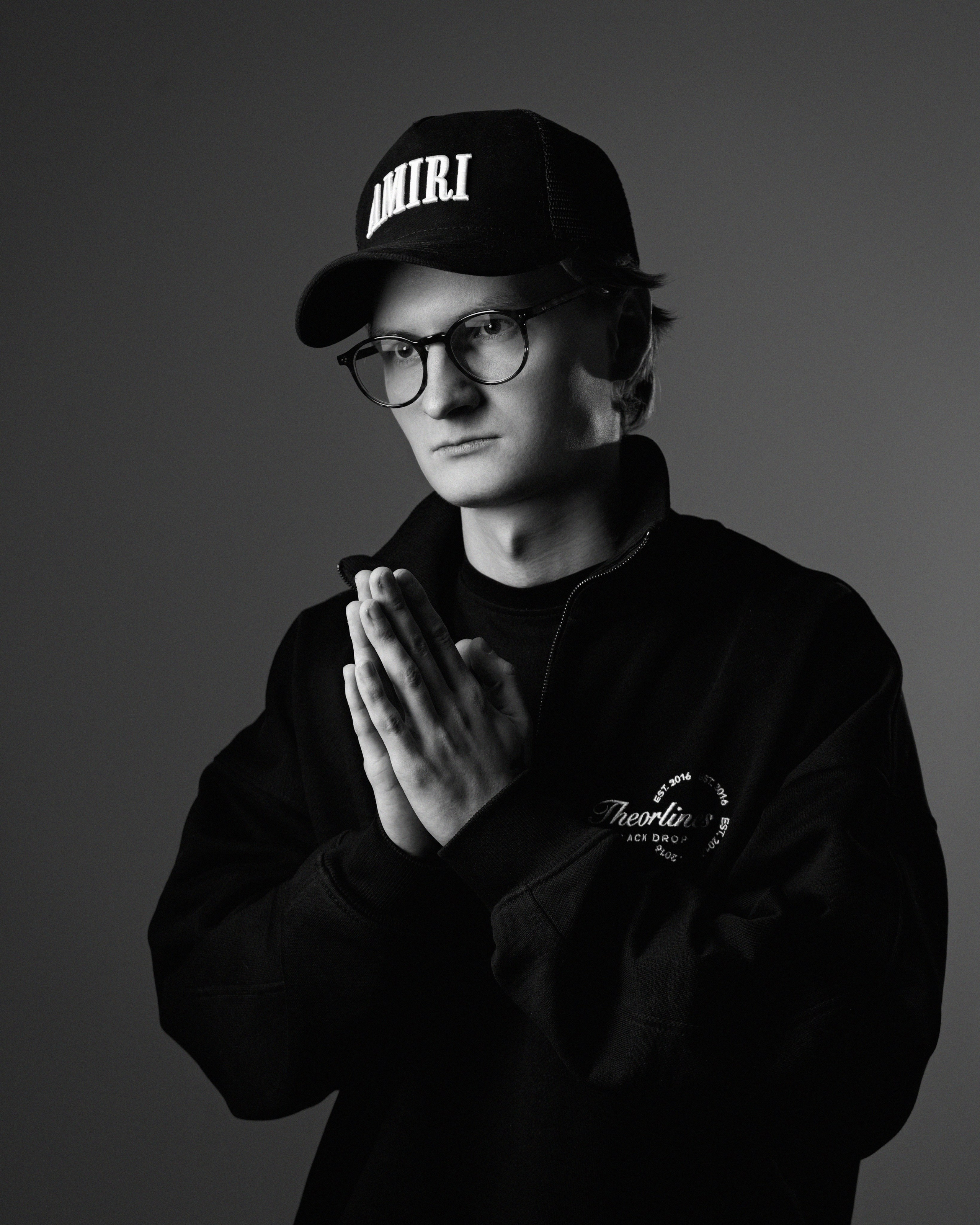 Портфолио. NOIZOMAX Художественный фотограф в Дубай