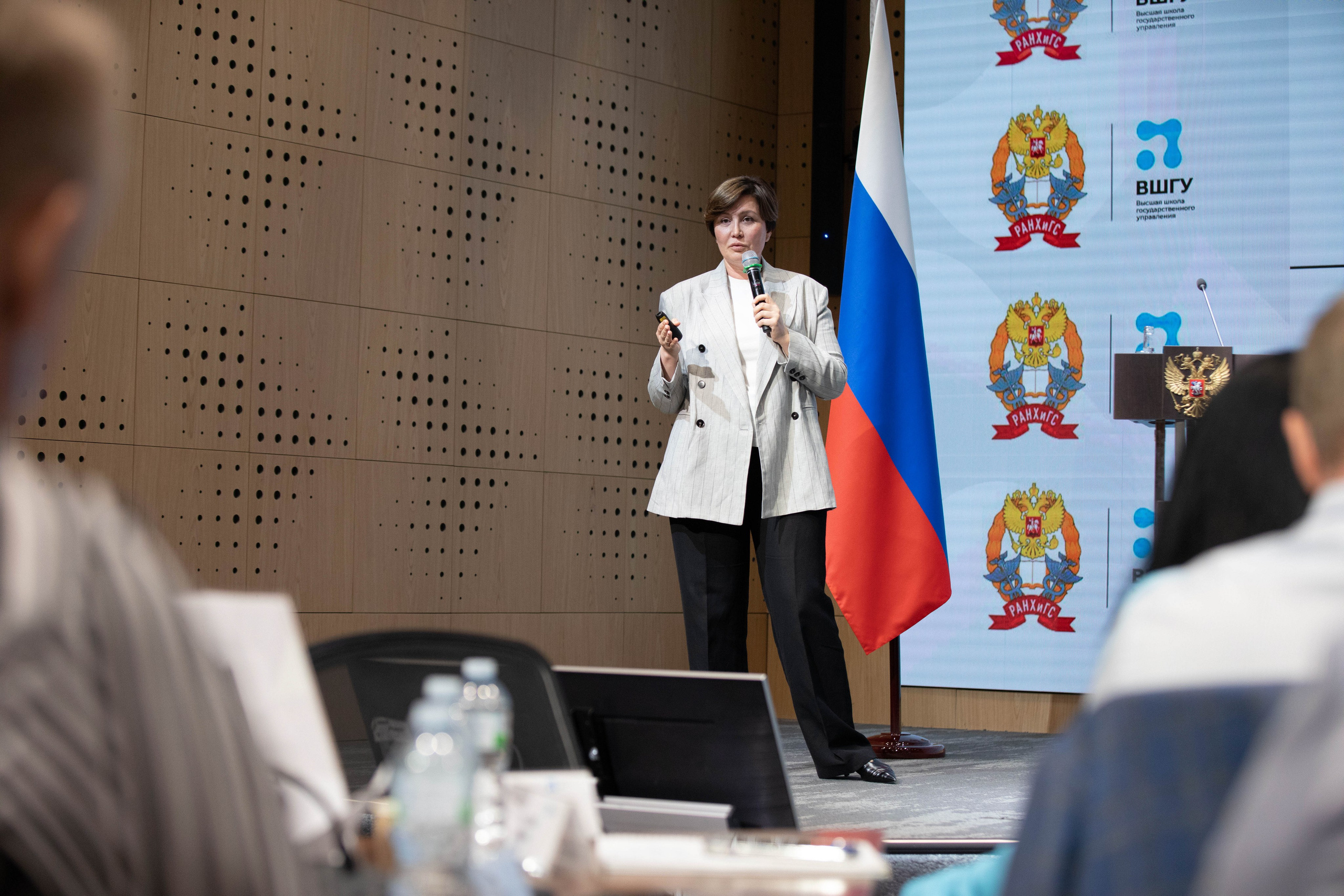 ВШГУ. Фотограф в Москве Даша Зуева