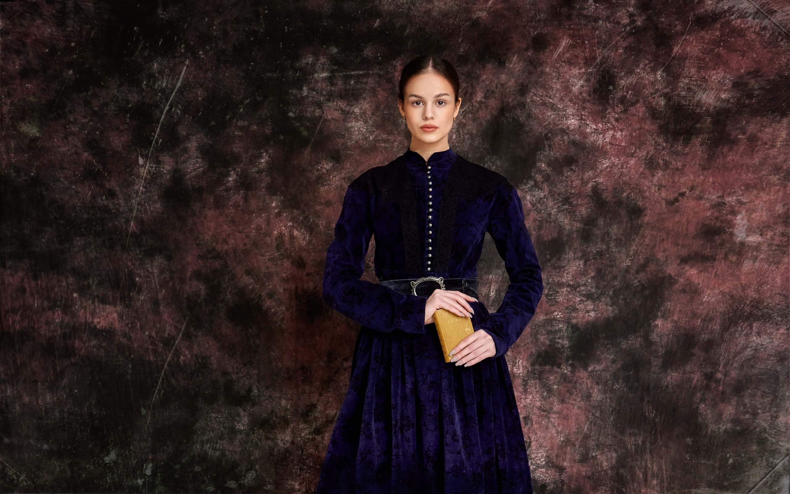 Фотопроект с костюмами дизайнера Кати Макаровой