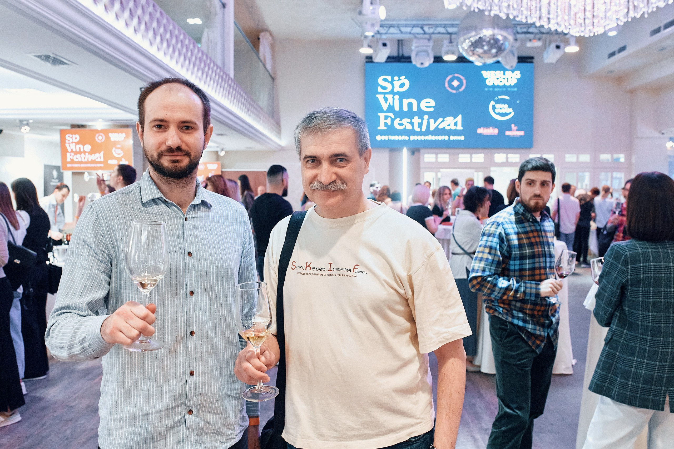 SibWineFest. Семейный и репортажной фотограф в Красноярске и Москве Виктор Бабинцев