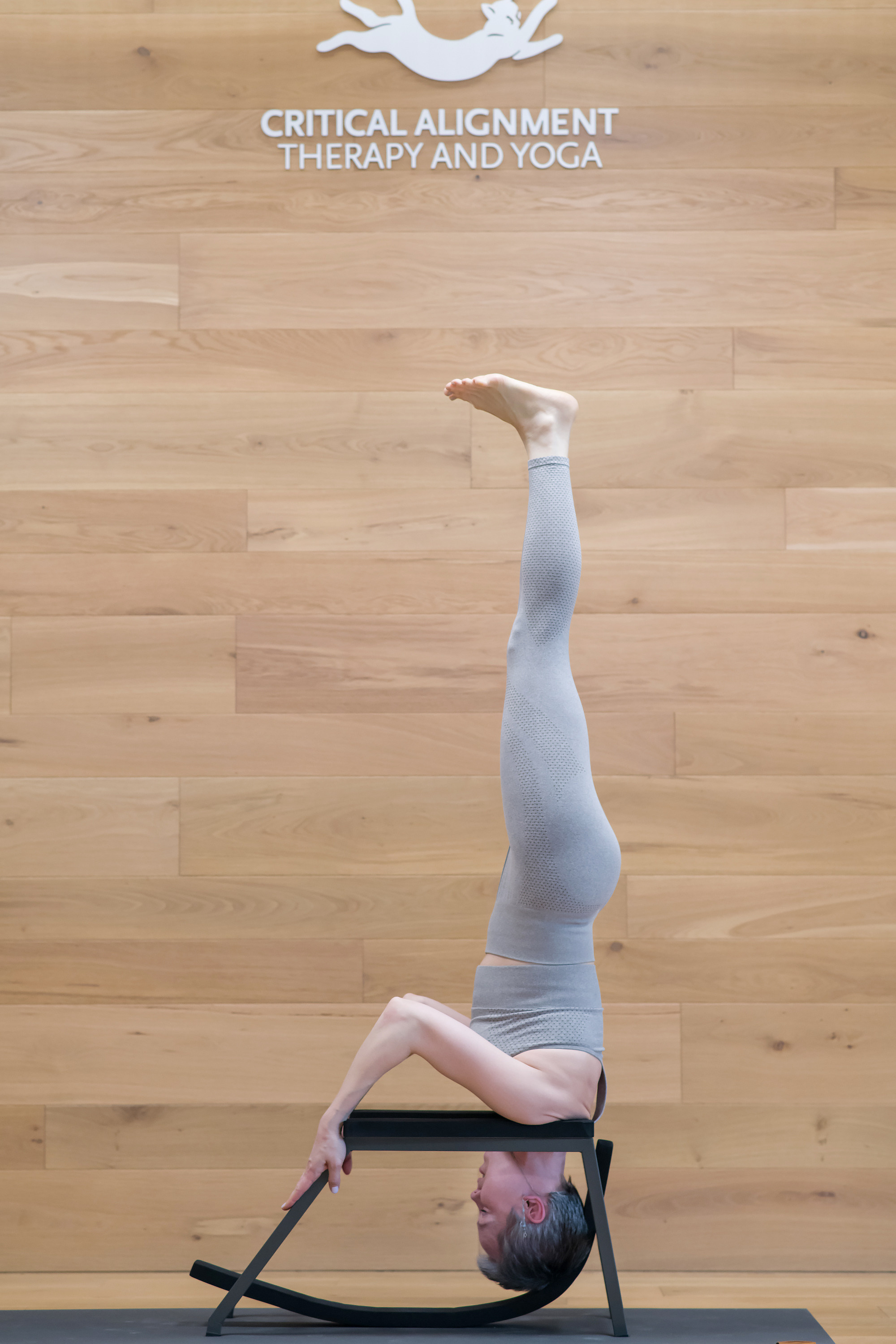 Фотосъемка инструктора по йоге критического выравнивания для соцсетей. Фотограф-видеограф в Москве Катерина Веневская