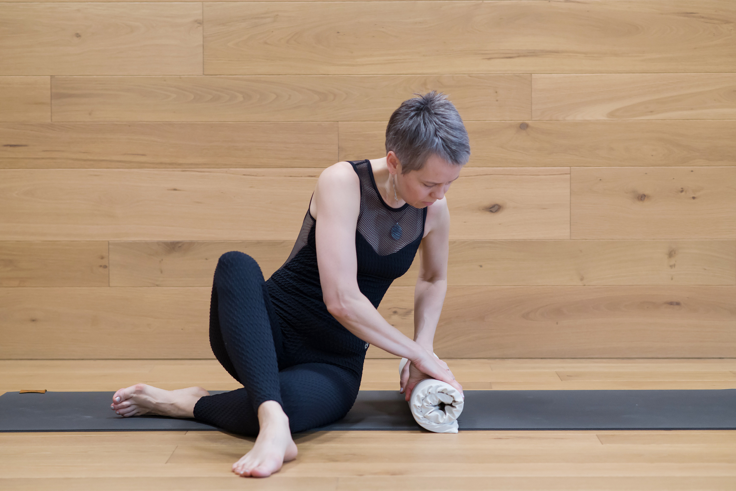 Фотосъемка инструктора по йоге критического выравнивания для соцсетей. Фотограф-видеограф в Москве Катерина Веневская