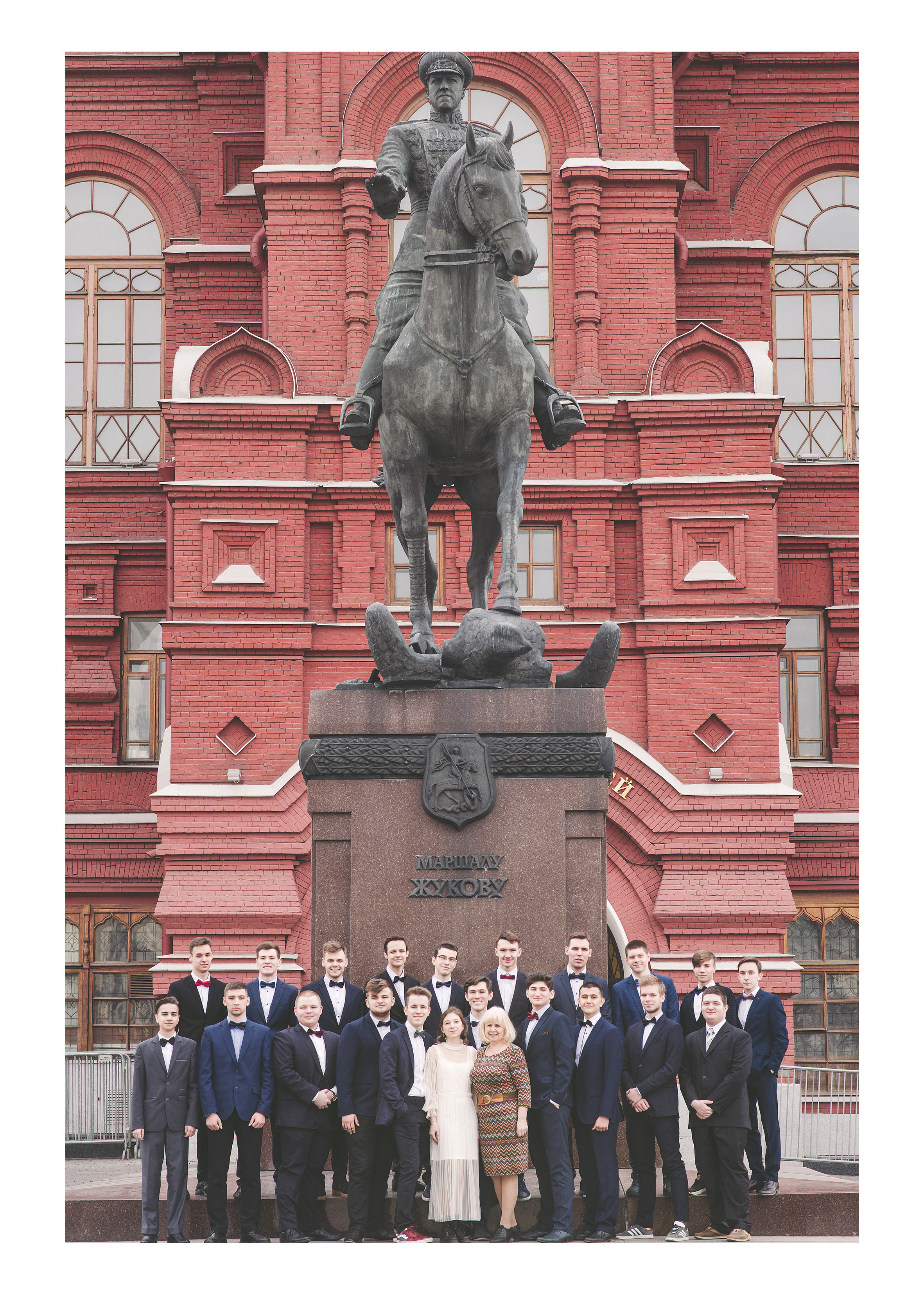 Выпускной альбом фотостудия/Красная площадь. Фотограф-видеограф в Москве Катерина Веневская