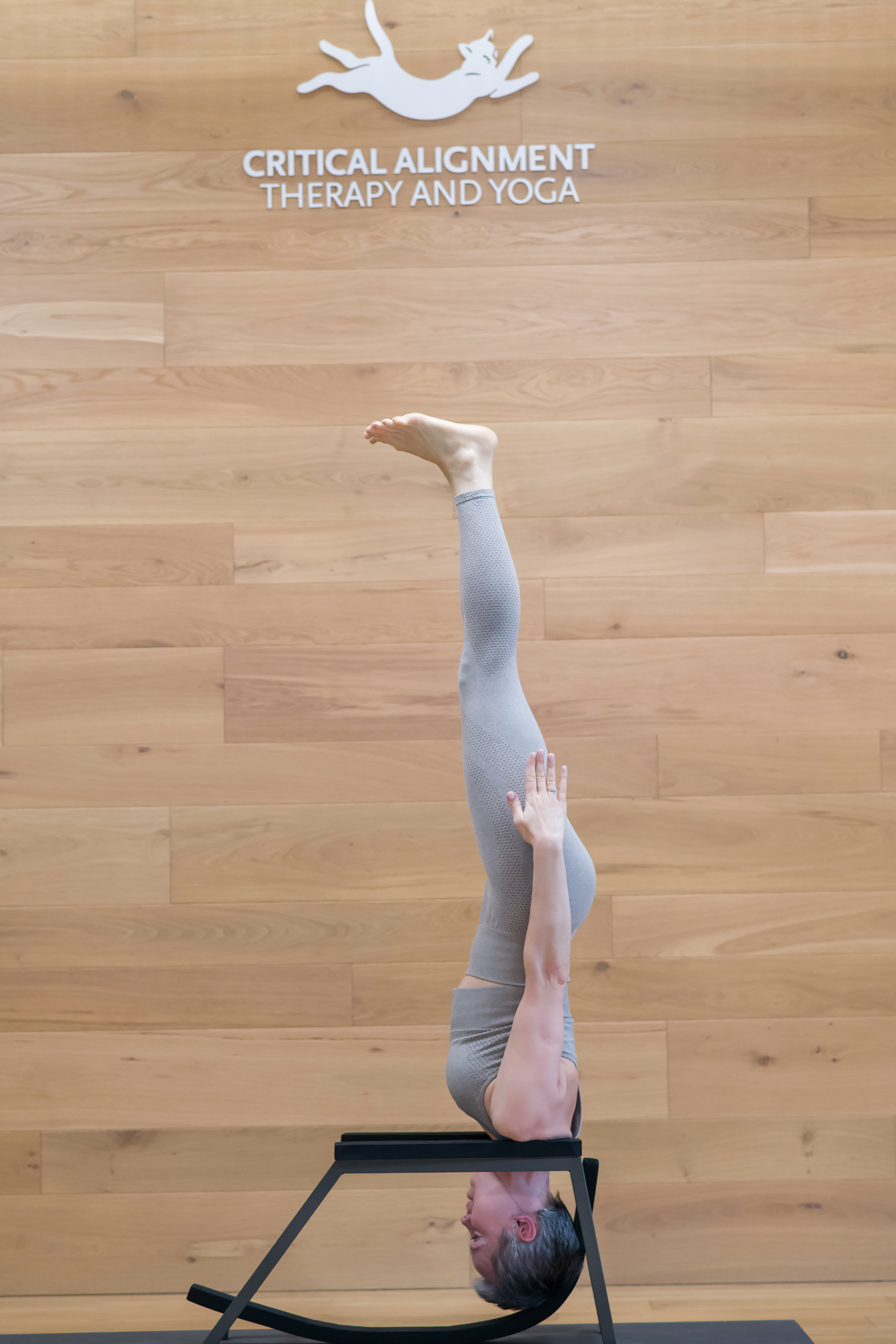 Фотосъемка инструктора по йоге критического выравнивания для соцсетей. Фотограф-видеограф в Москве Катерина Веневская